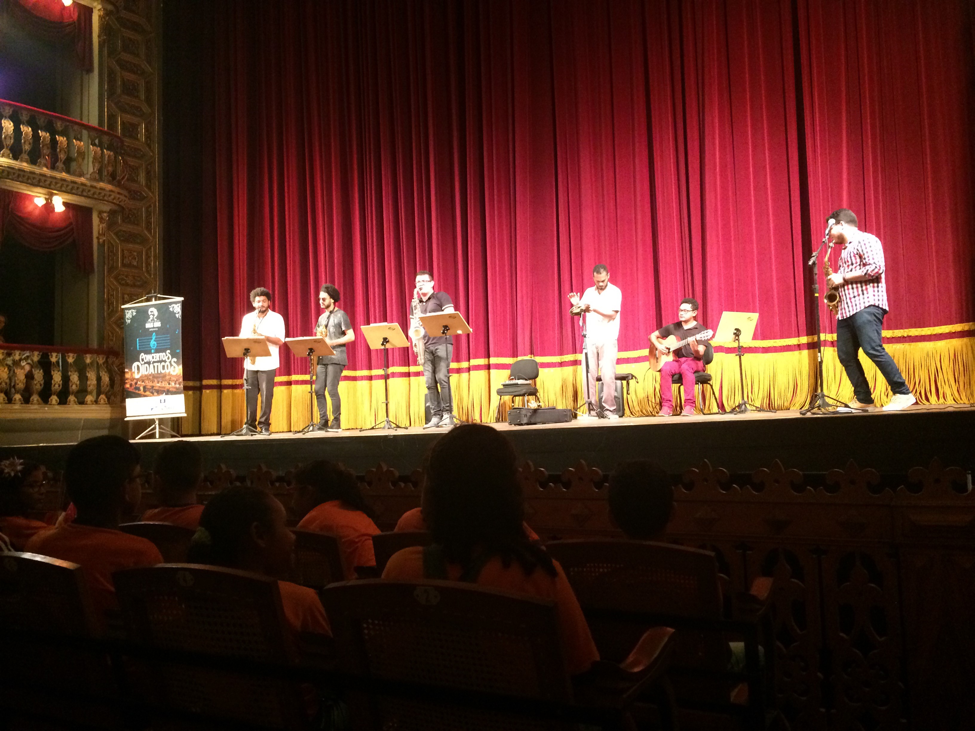 Projeto Concertos Didáticos leva 621 estudantes ao Theatro da Paz 