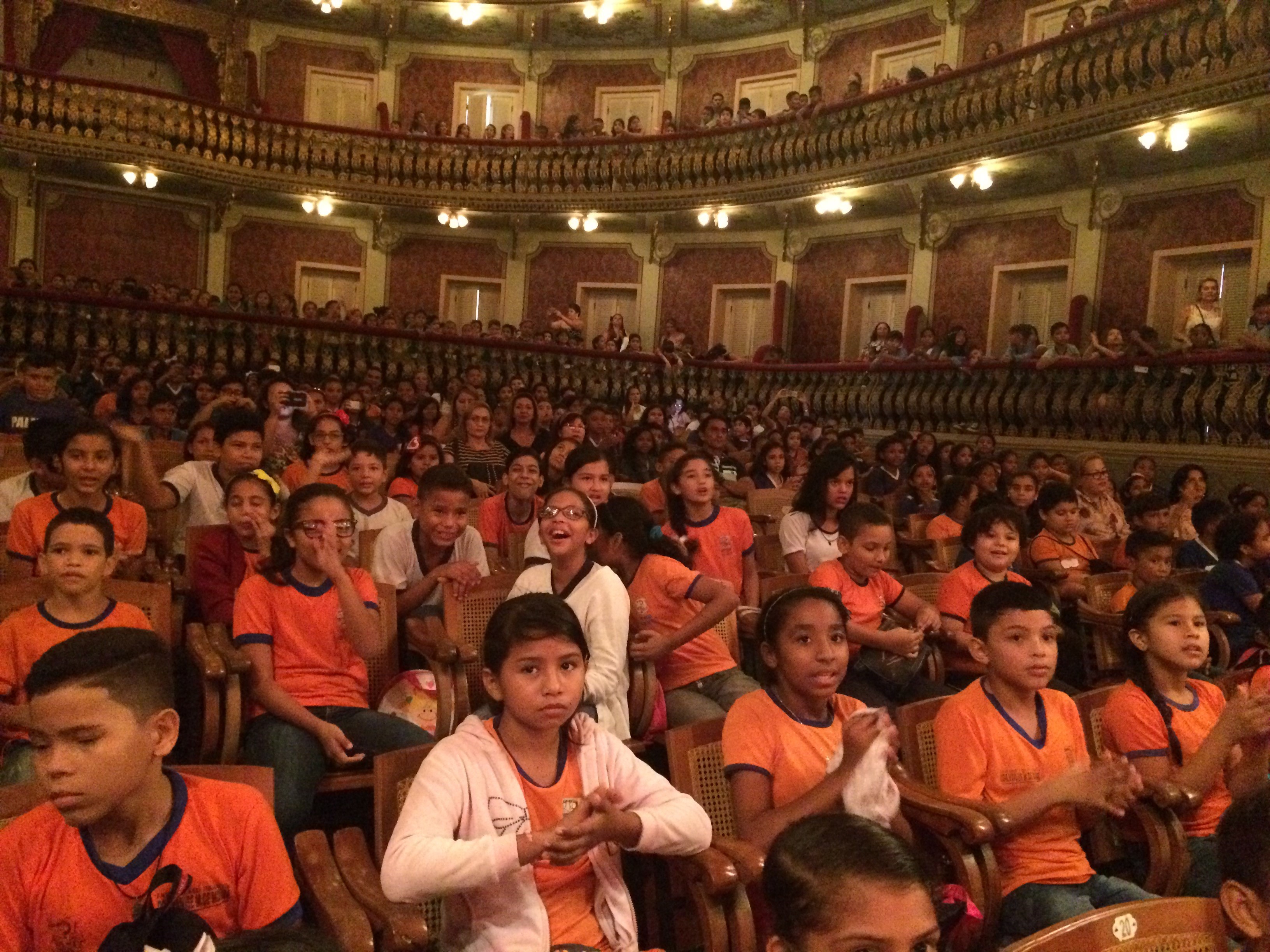 Projeto Concertos Didáticos leva 621 estudantes ao Theatro da Paz 