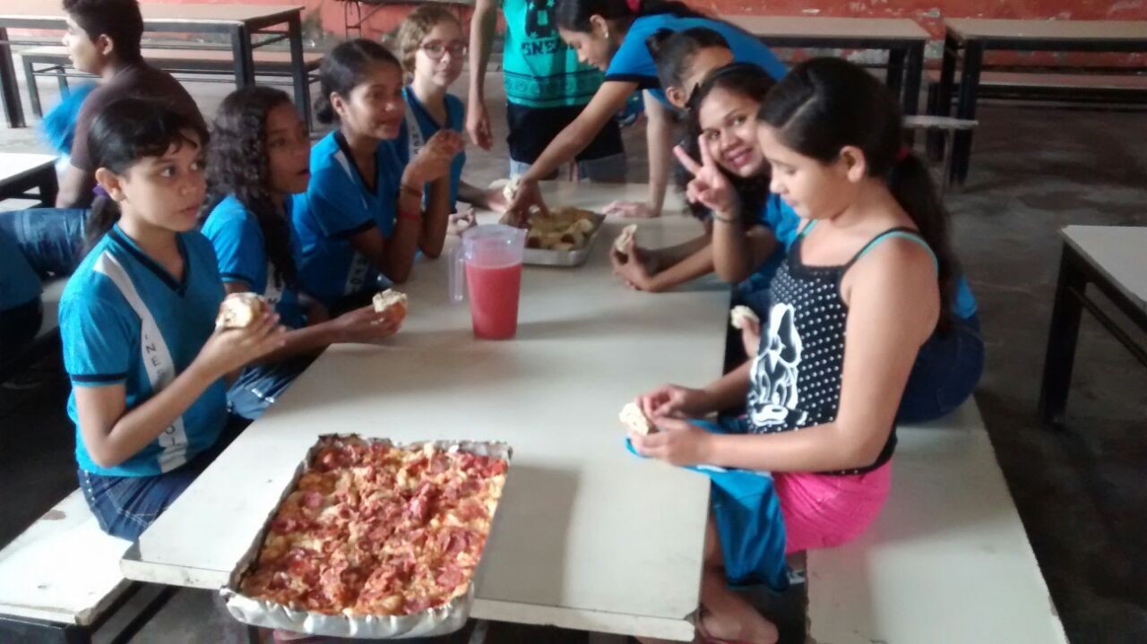 Estudantes do Barreiro participam de oficina  de pão e pizza