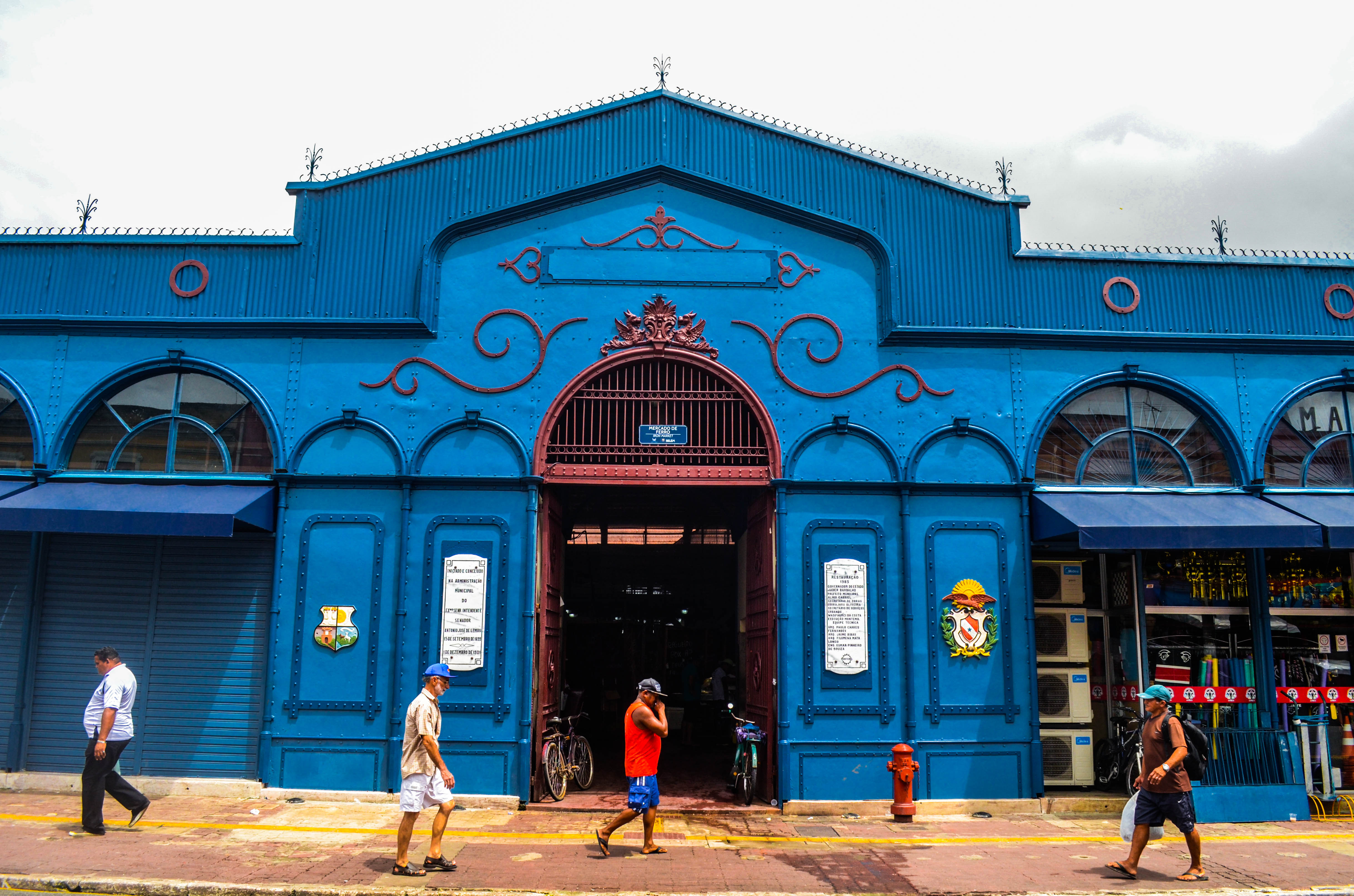 Maior feira ao ar livre da América Latina, o Ver-o-Peso movimenta a economia de Belém