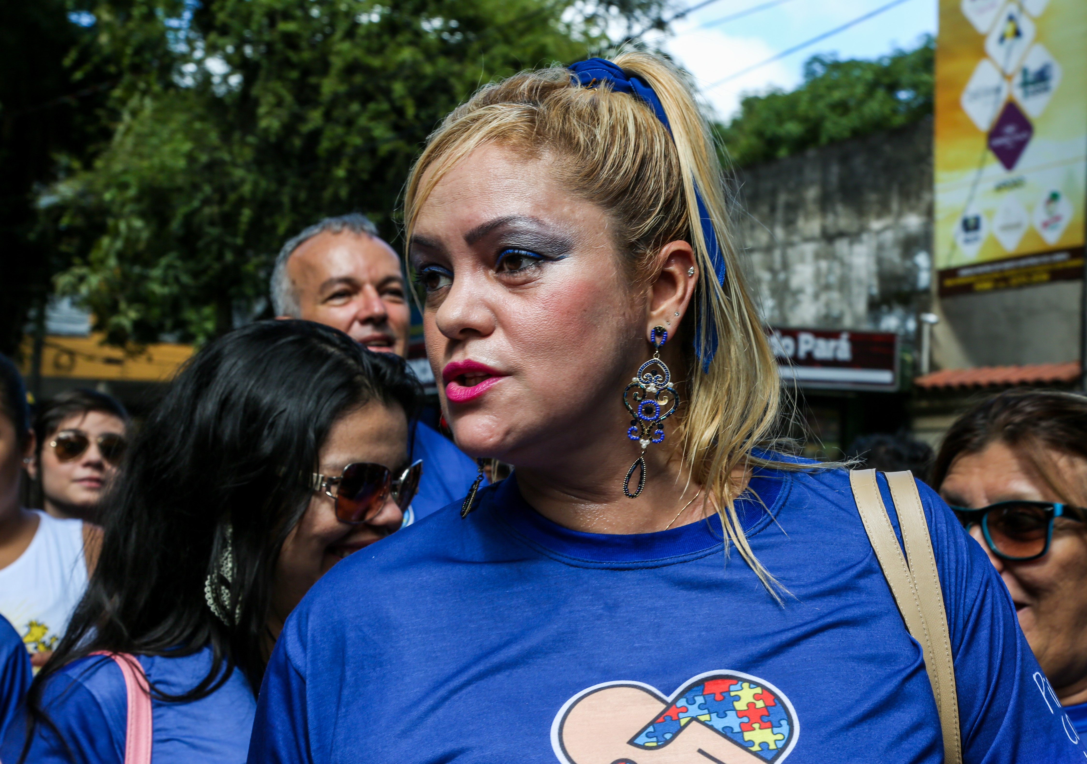 Caminhada do Dia Mundial da Conscientização do Autismo reúne cerca de 3 mil pessoas