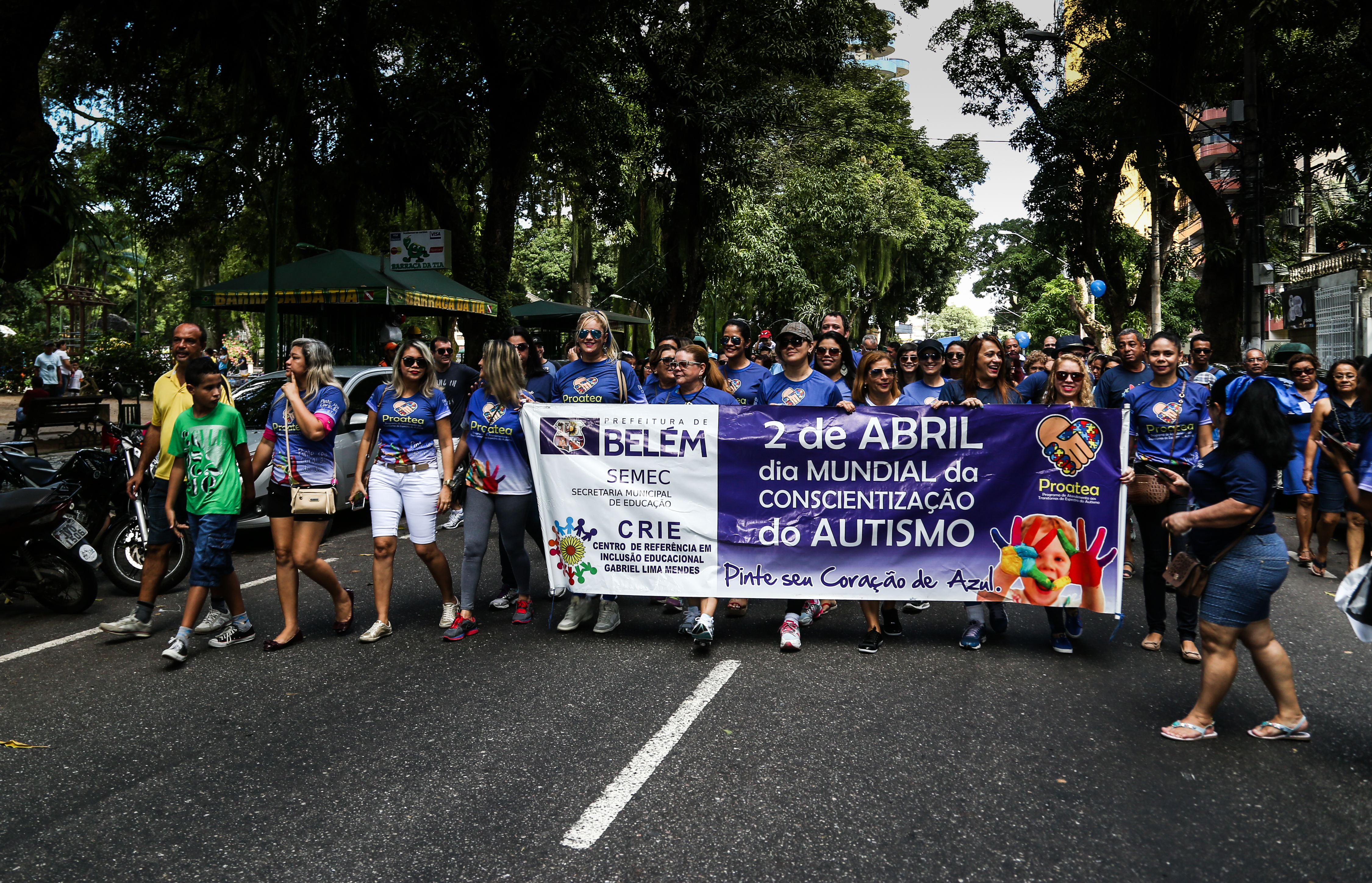 Caminhada do Dia Mundial da Conscientização do Autismo reúne cerca de 3 mil pessoas