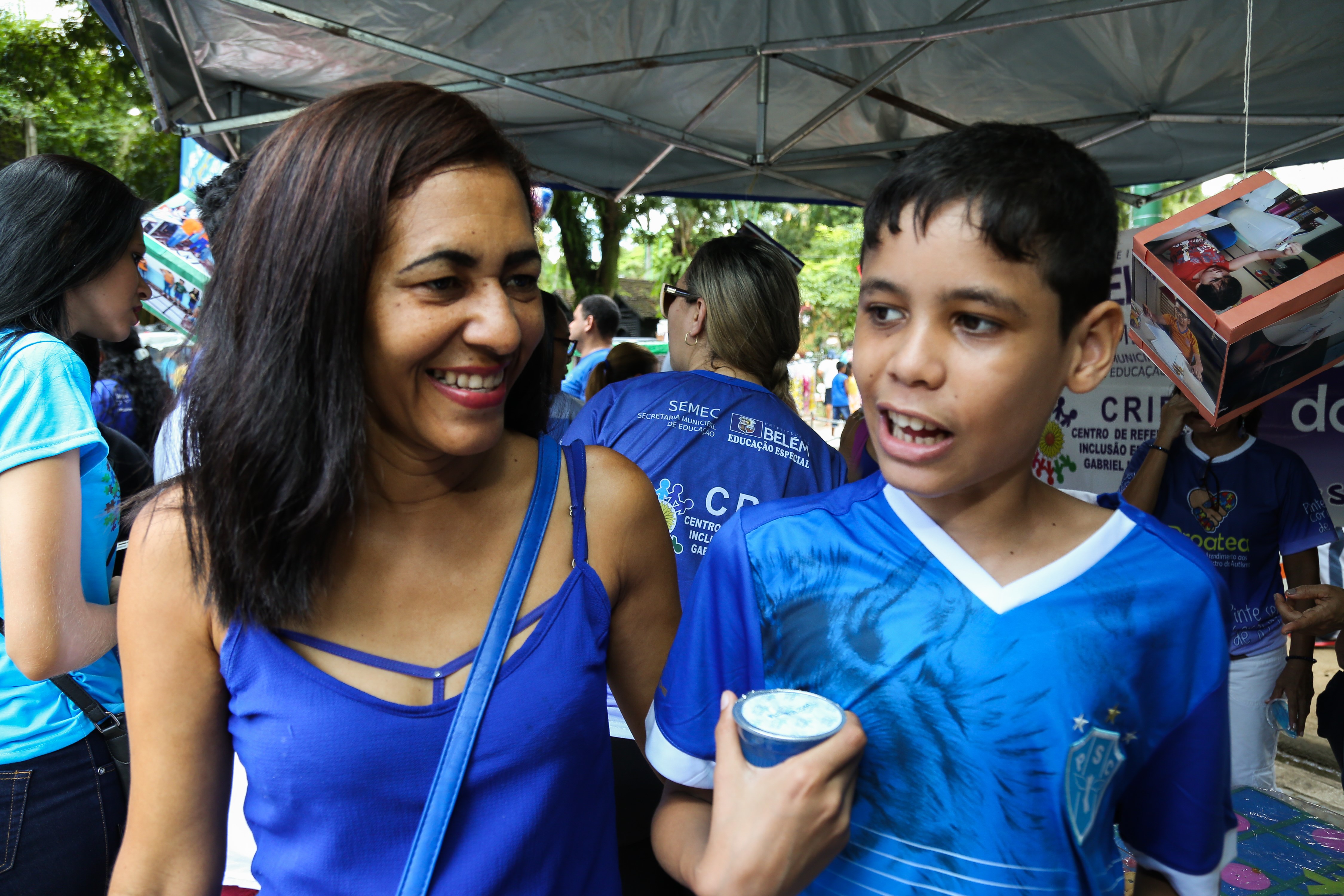 Caminhada do Dia Mundial da Conscientização do Autismo reúne cerca de 3 mil pessoas