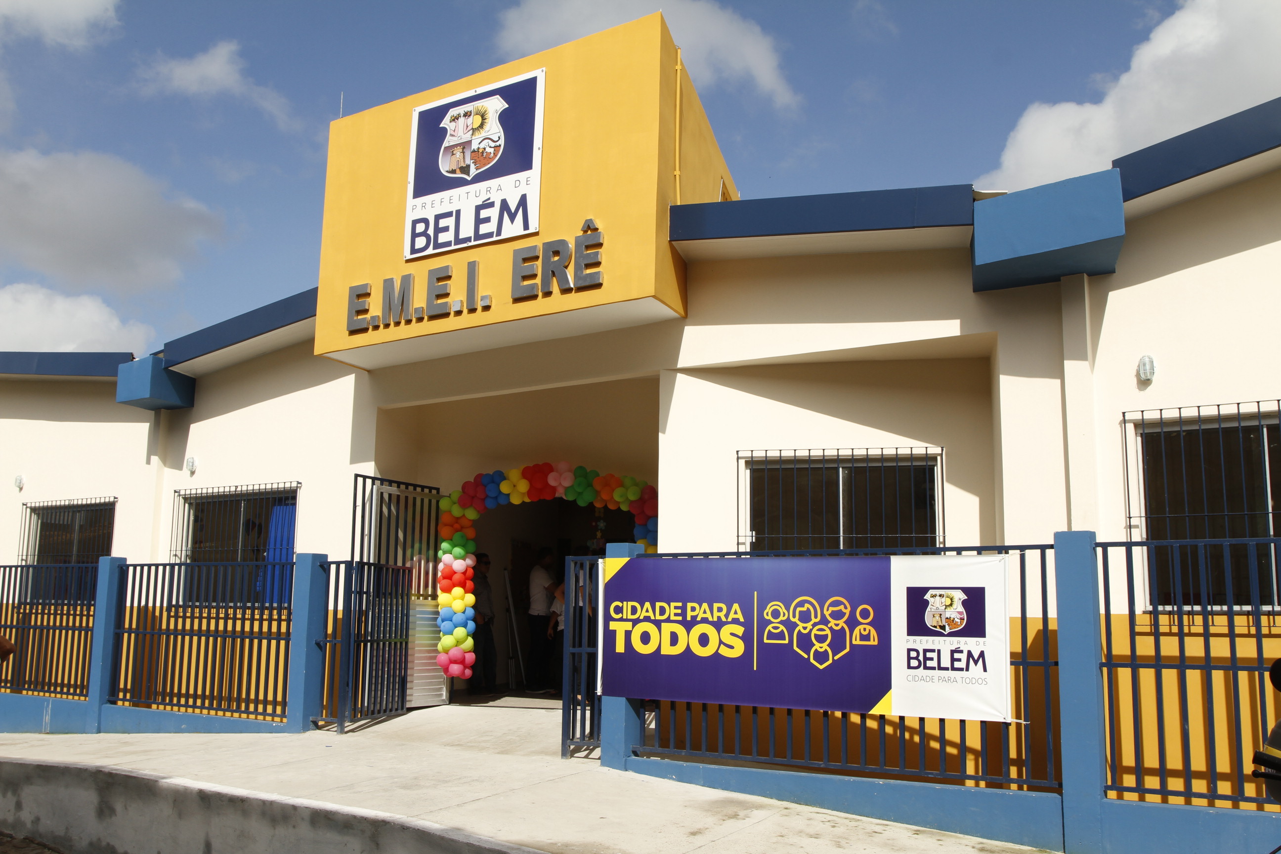 Prefeitura entrega escola de tempo integral no Barreiro