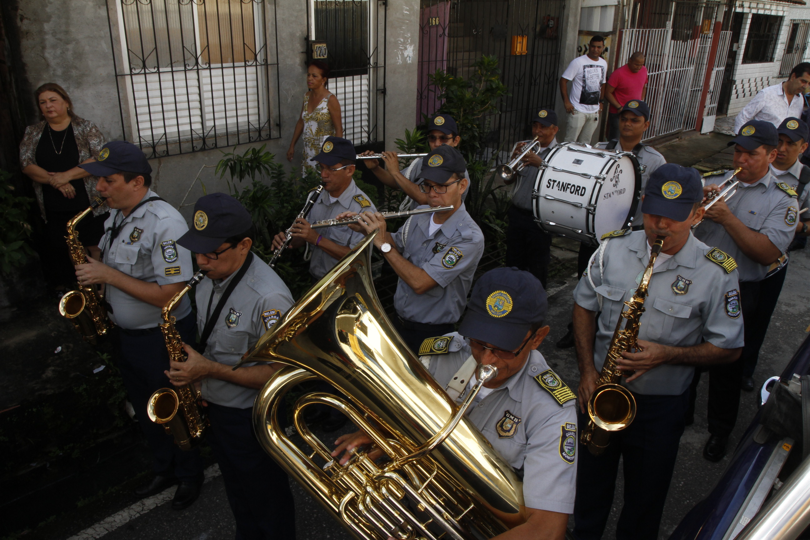 Prefeitura entrega escola de tempo integral no Barreiro