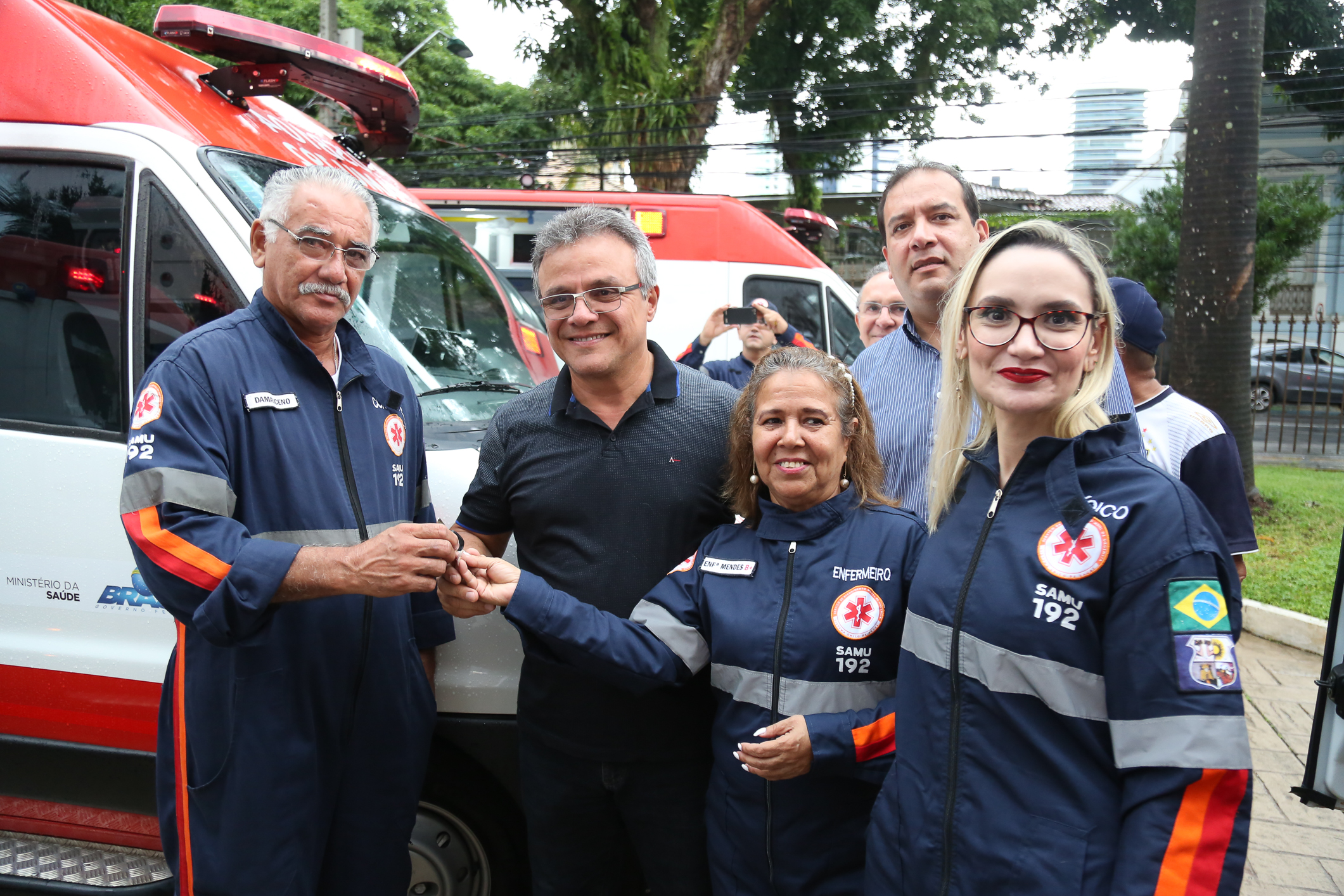 Prefeitura de Belém entrega seis novas ambulâncias para o Samu