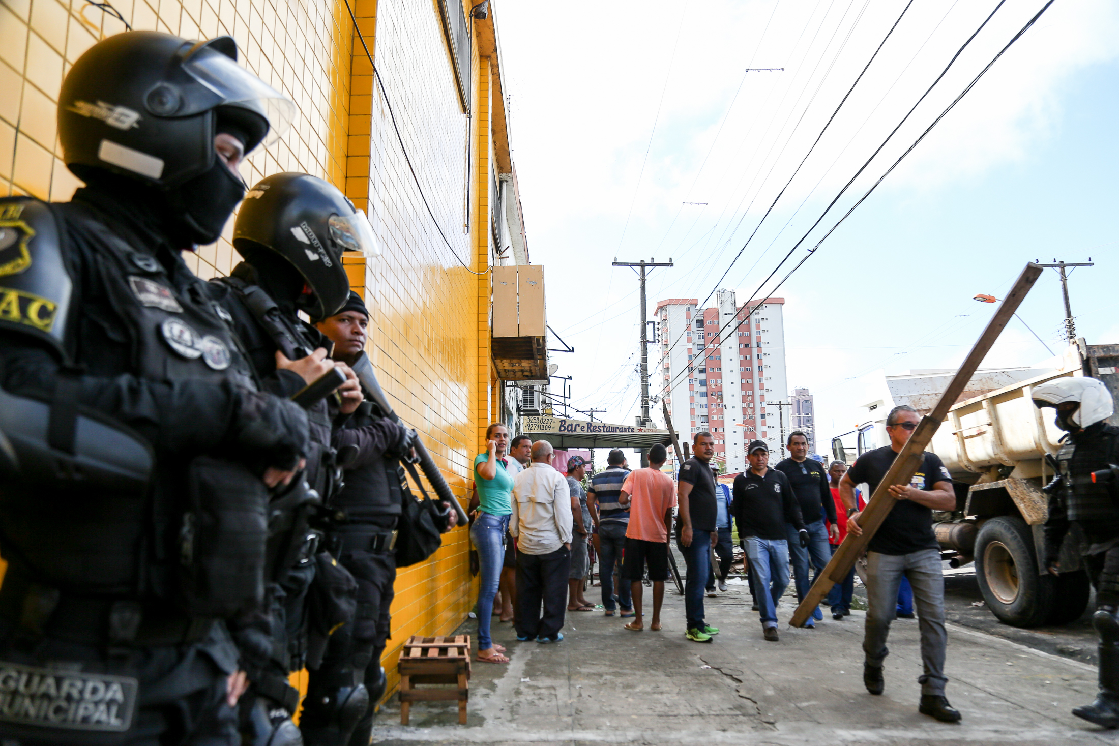 Mercado e feira da Pedreira recebem ação de ordenamento público da Prefeitura