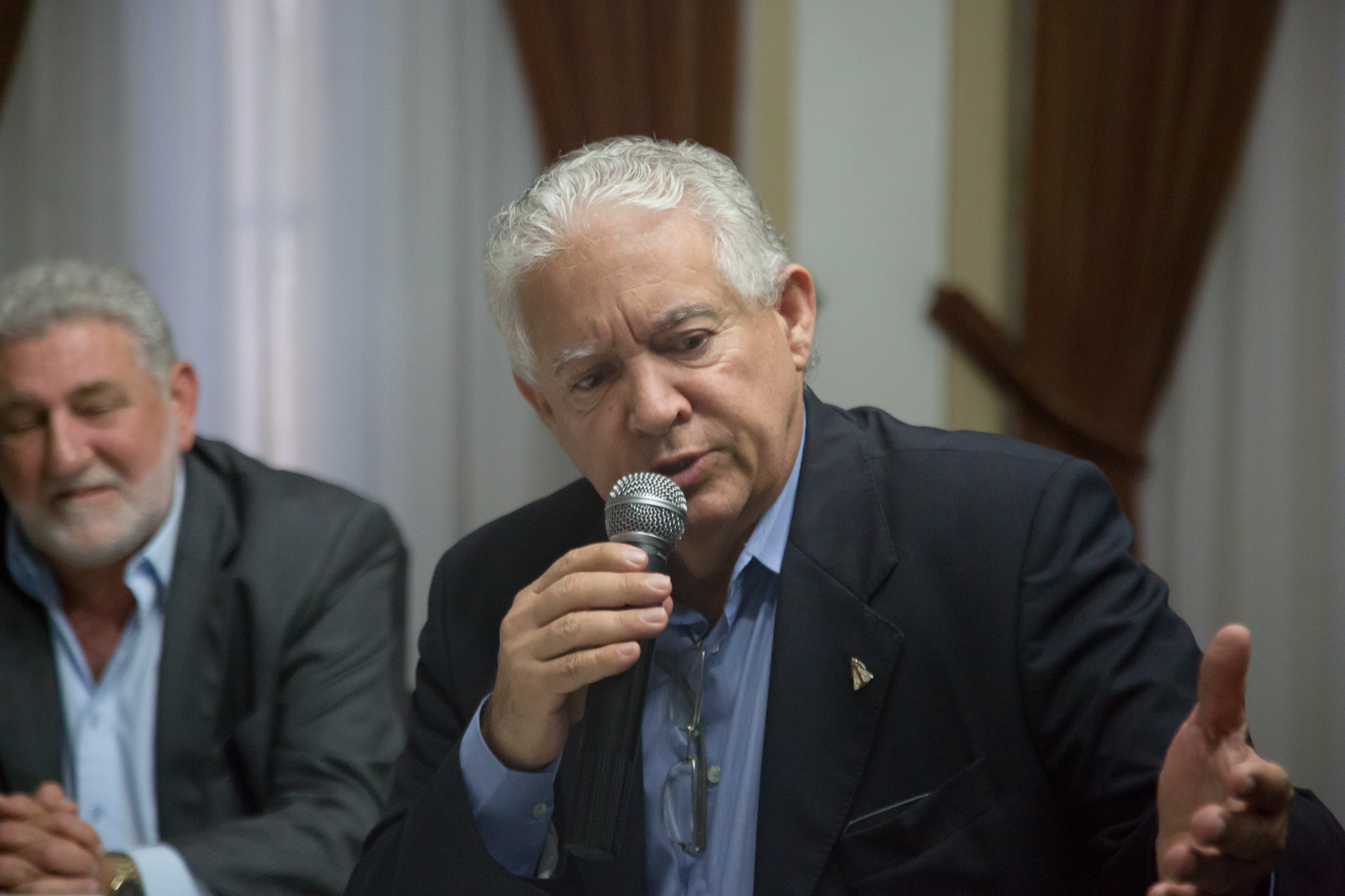 Prefeitura reúne com grupo de investidores do ramo de hotelaria português