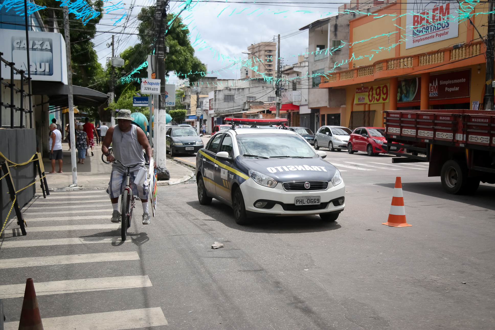 Mais de mil pessoas participam da 67ª edição da Malhação de Judas no bairro da Cremação