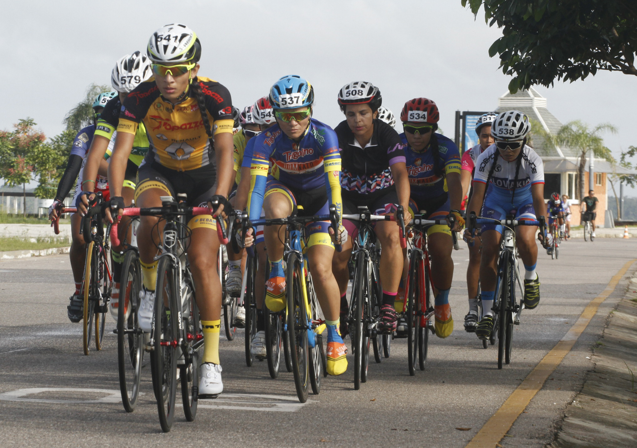 Quatrocentos atletas disputam a IX Copa Seel de Ciclismo no Portal da Amazônia