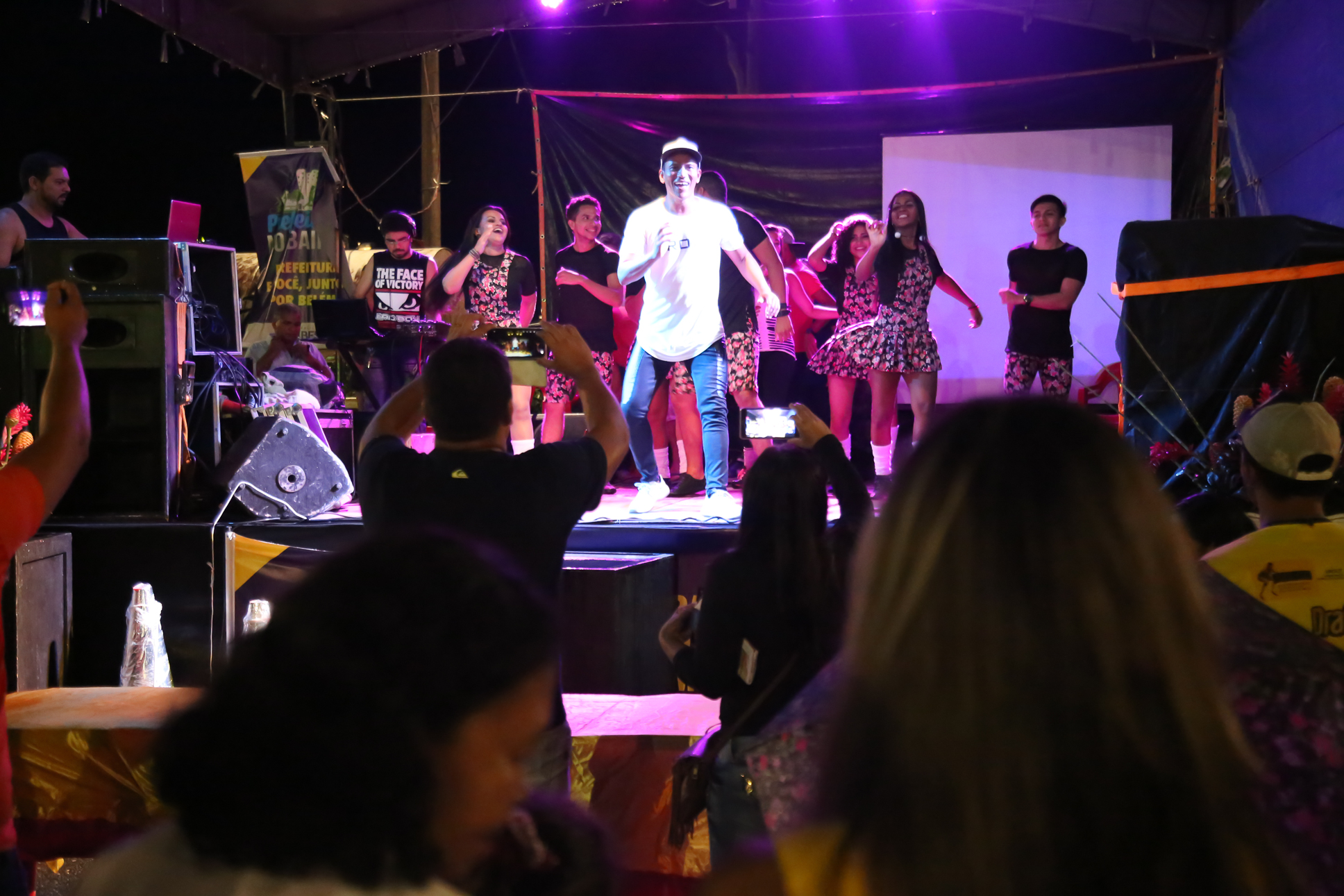 Festa de aniversário de Outeiro termina com futebol, missa, parabéns, bolo e shows