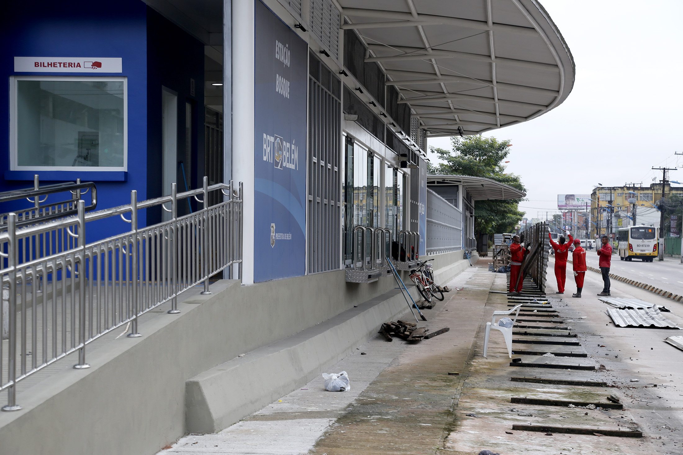Conclusão das obras das estações do BRT libera ciclovia da Almirante Barroso
