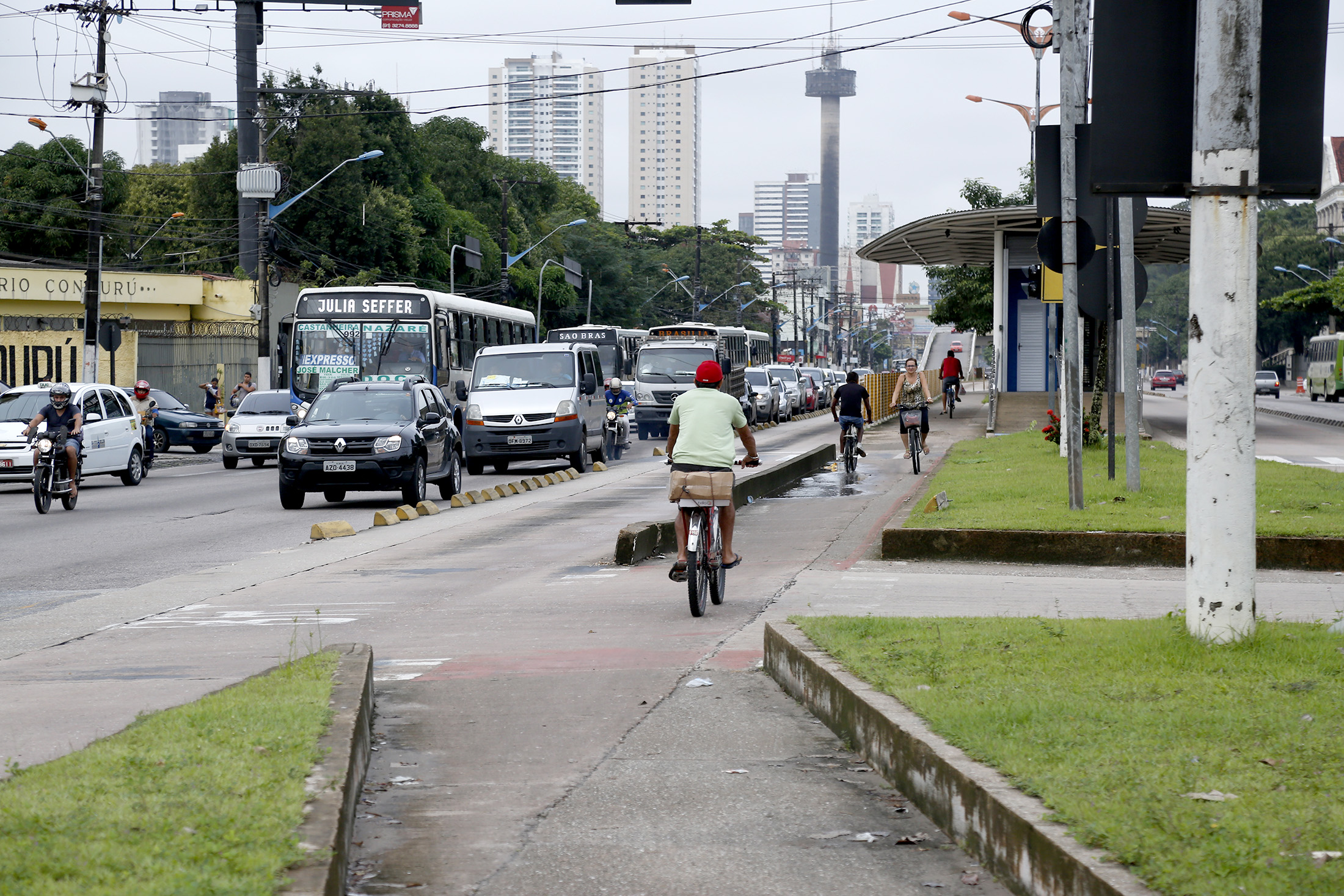 Conclusão das obras das estações do BRT libera ciclovia da Almirante Barroso