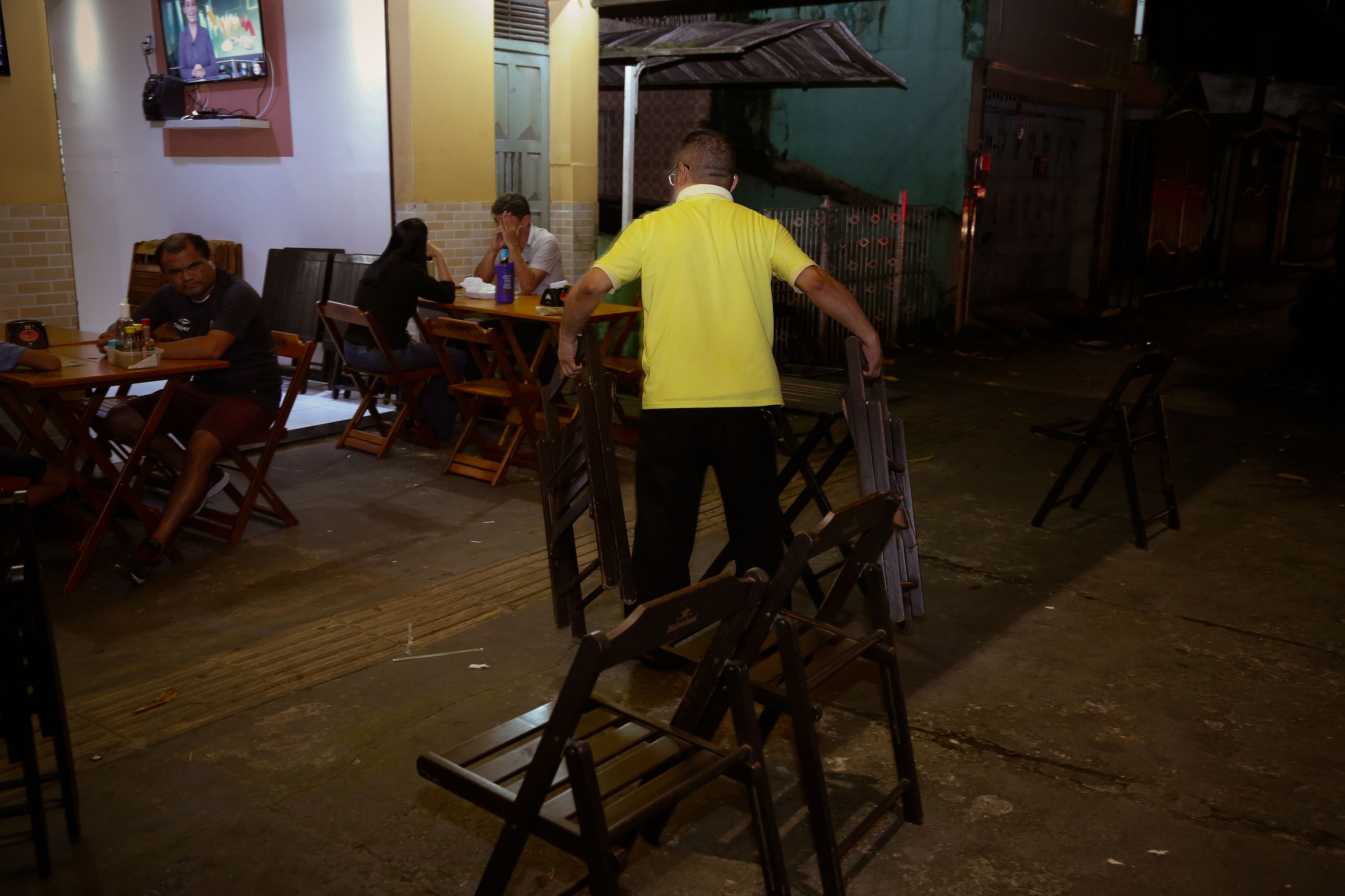 Ordem Pública notifica 16 bares nos bairros da Pedreira e Marco