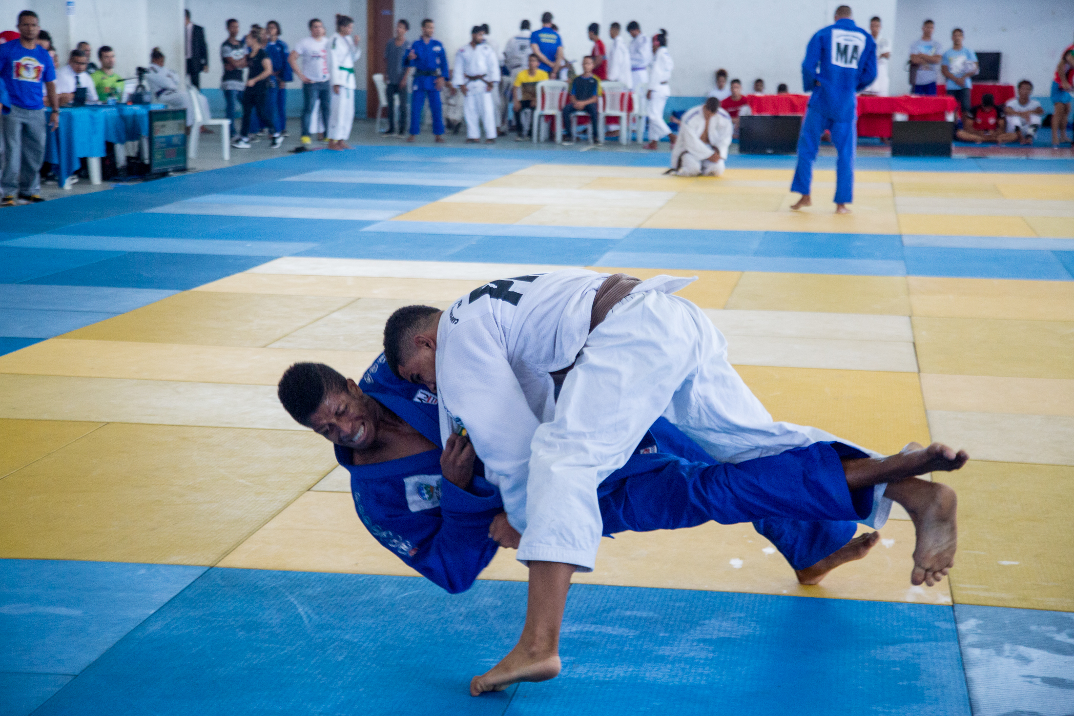 Alunos da Escola de Esporte conquistam medalhas no Campeonato Brasileiro Regional de Judô