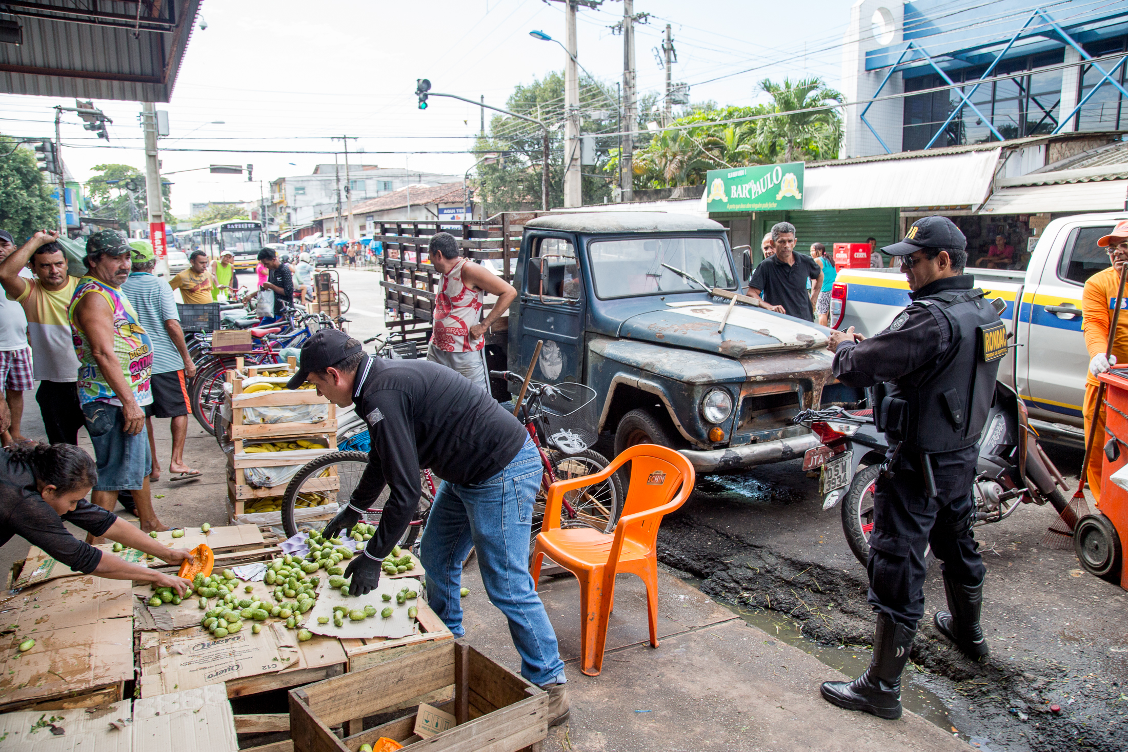 Feira do Guamá recebe operação de fiscalização
