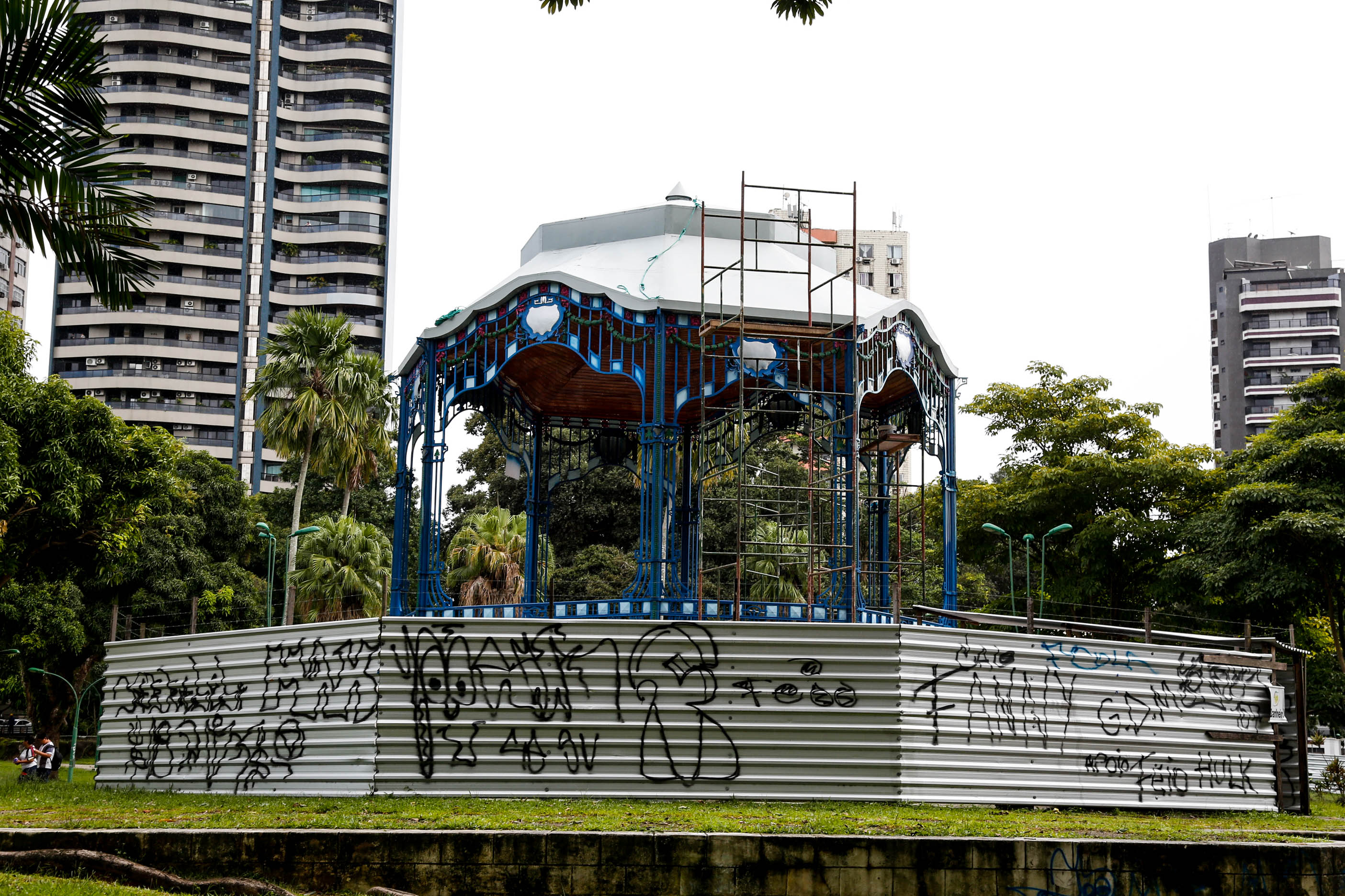 Praça da República e Ver-o-Rio seguem com obras de revitalização