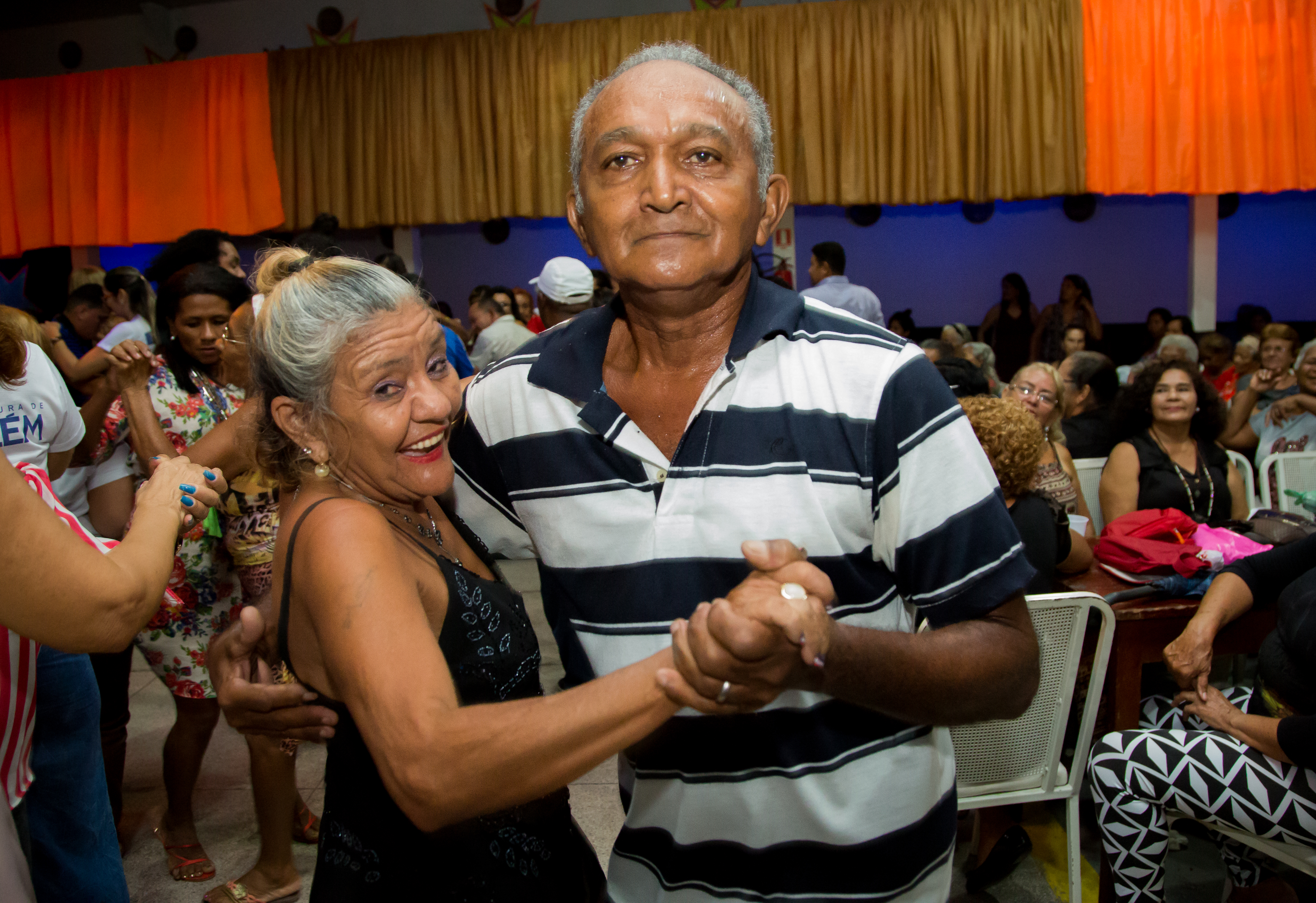 Mães atendidas nos Cras são homenageadas com baile pela Funpapa