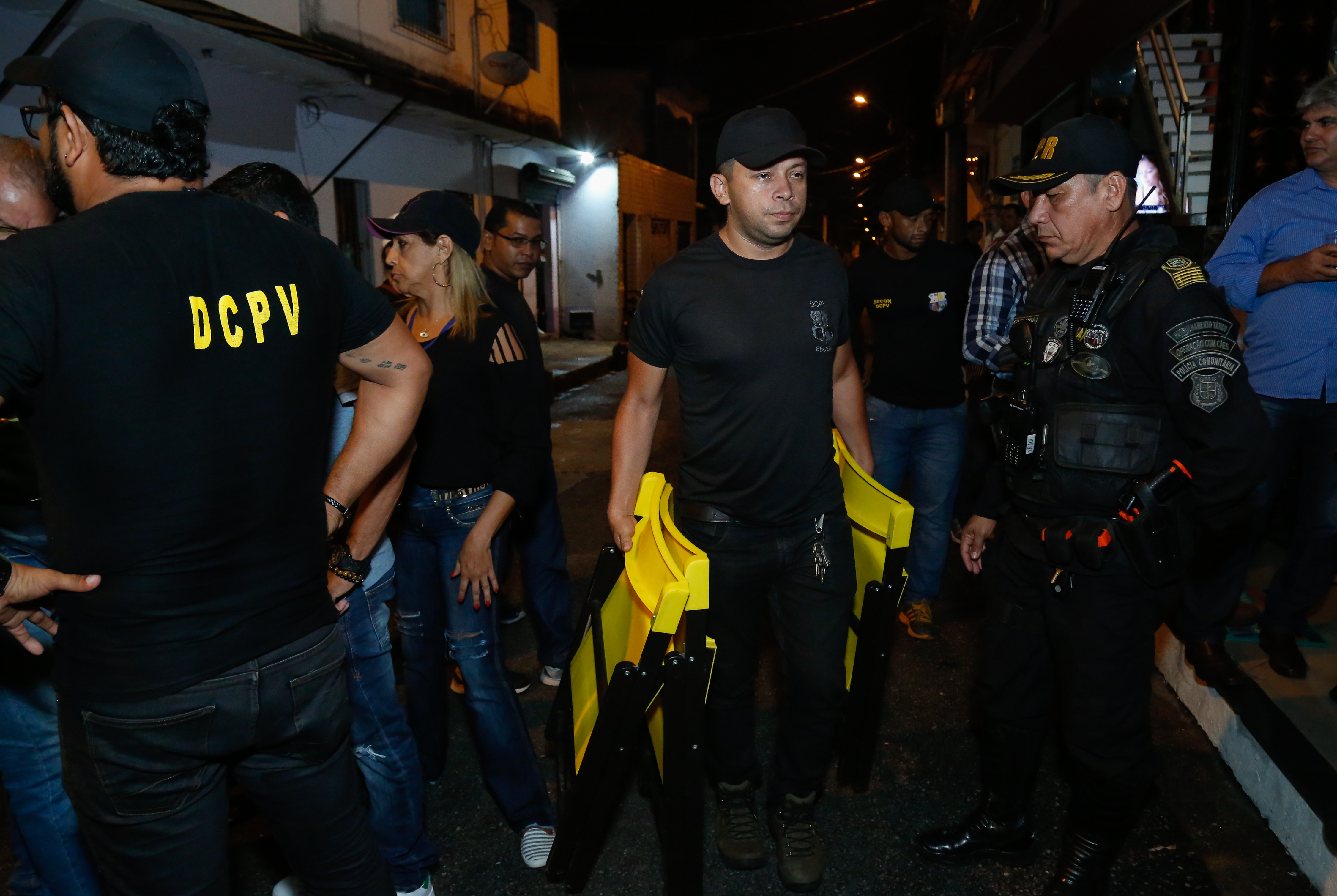 Ordem Pública notifica sete estabelecimentos na noite de sexta-feira, 12