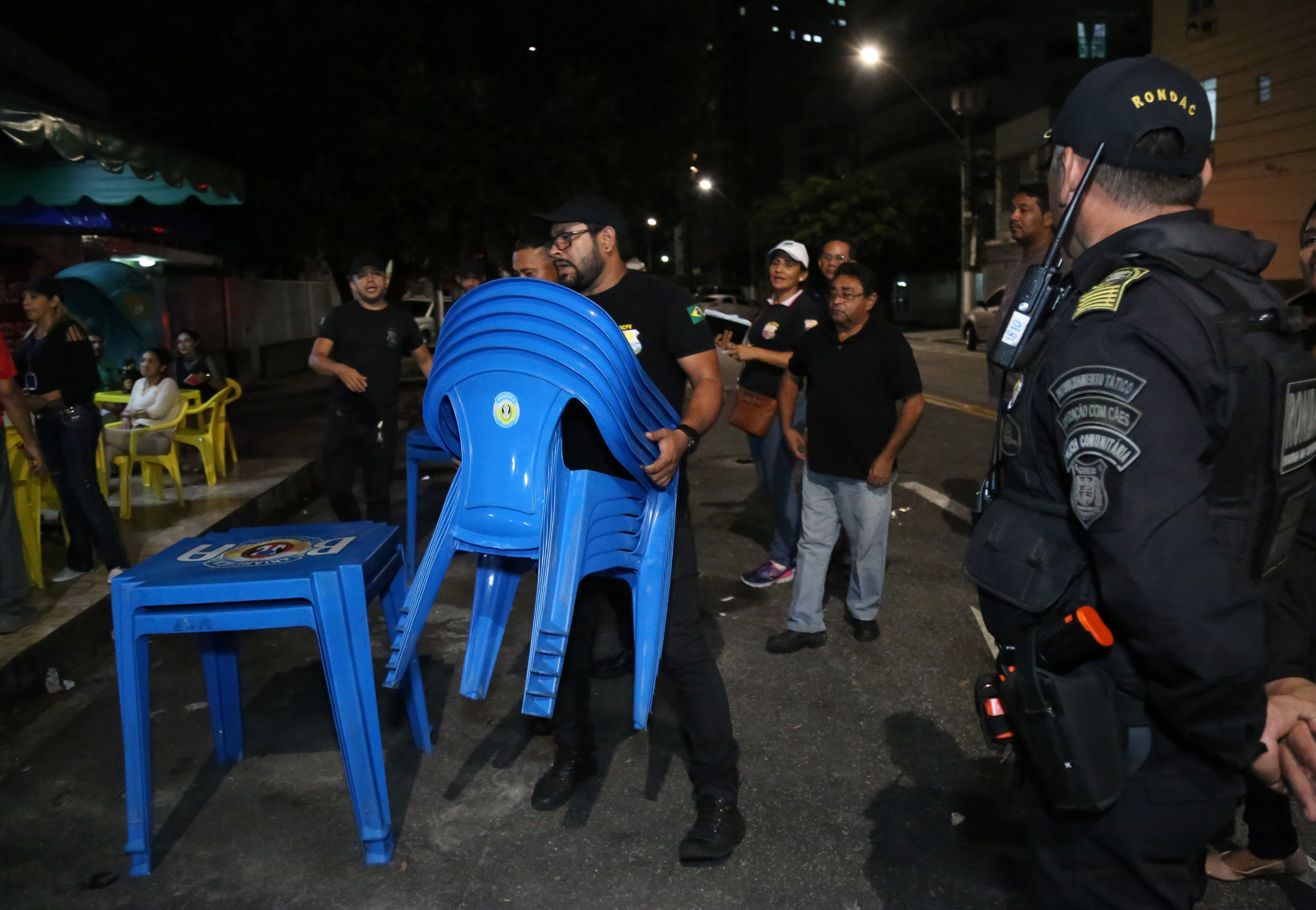 Ordem Pública notifica sete estabelecimentos na noite de sexta-feira, 12