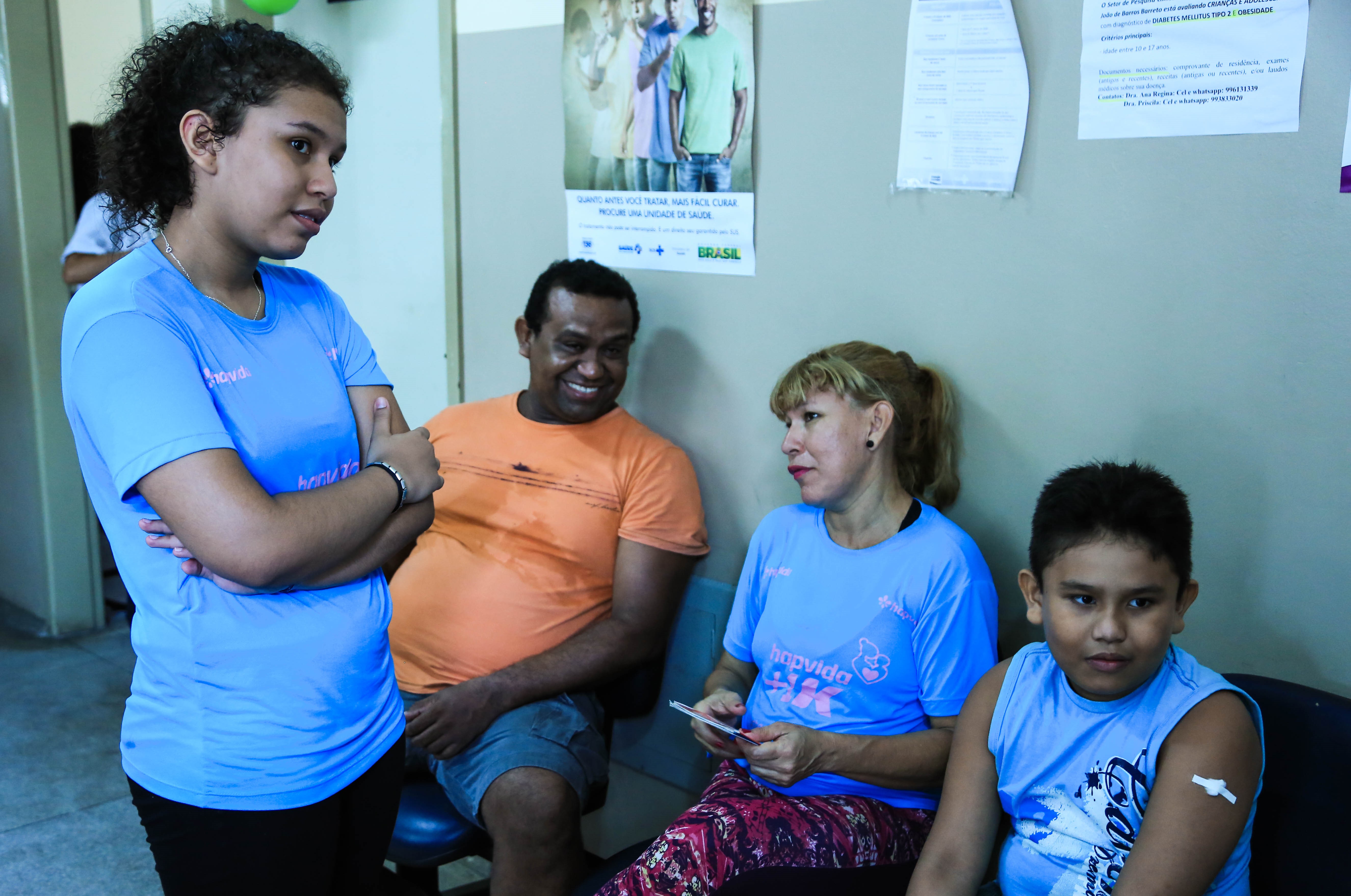 Postos de vacinação recebem milhares de pessoas no Dia D contra a gripe