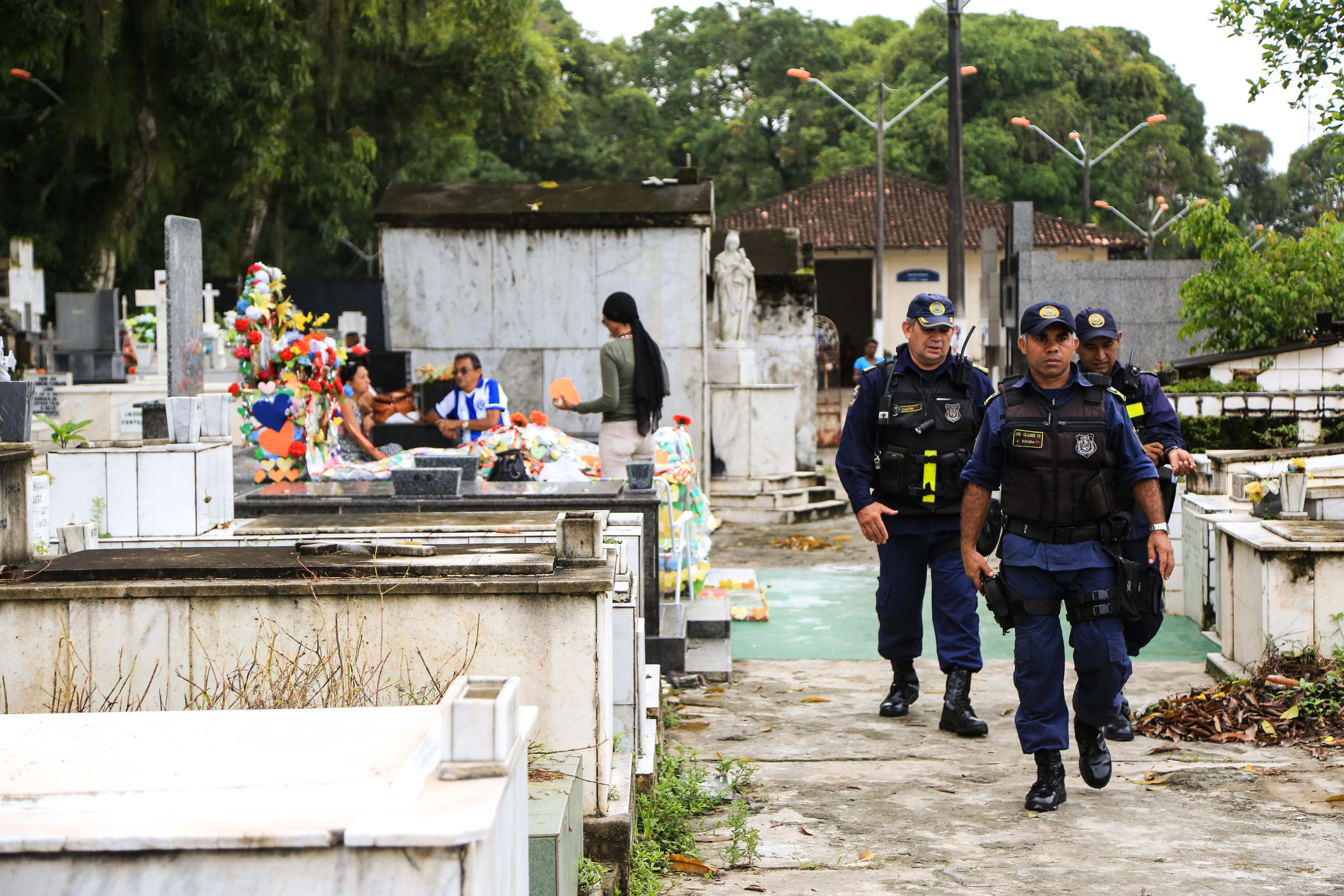 No Dia das Mães, cemitérios de Belém têm dia tranquilo