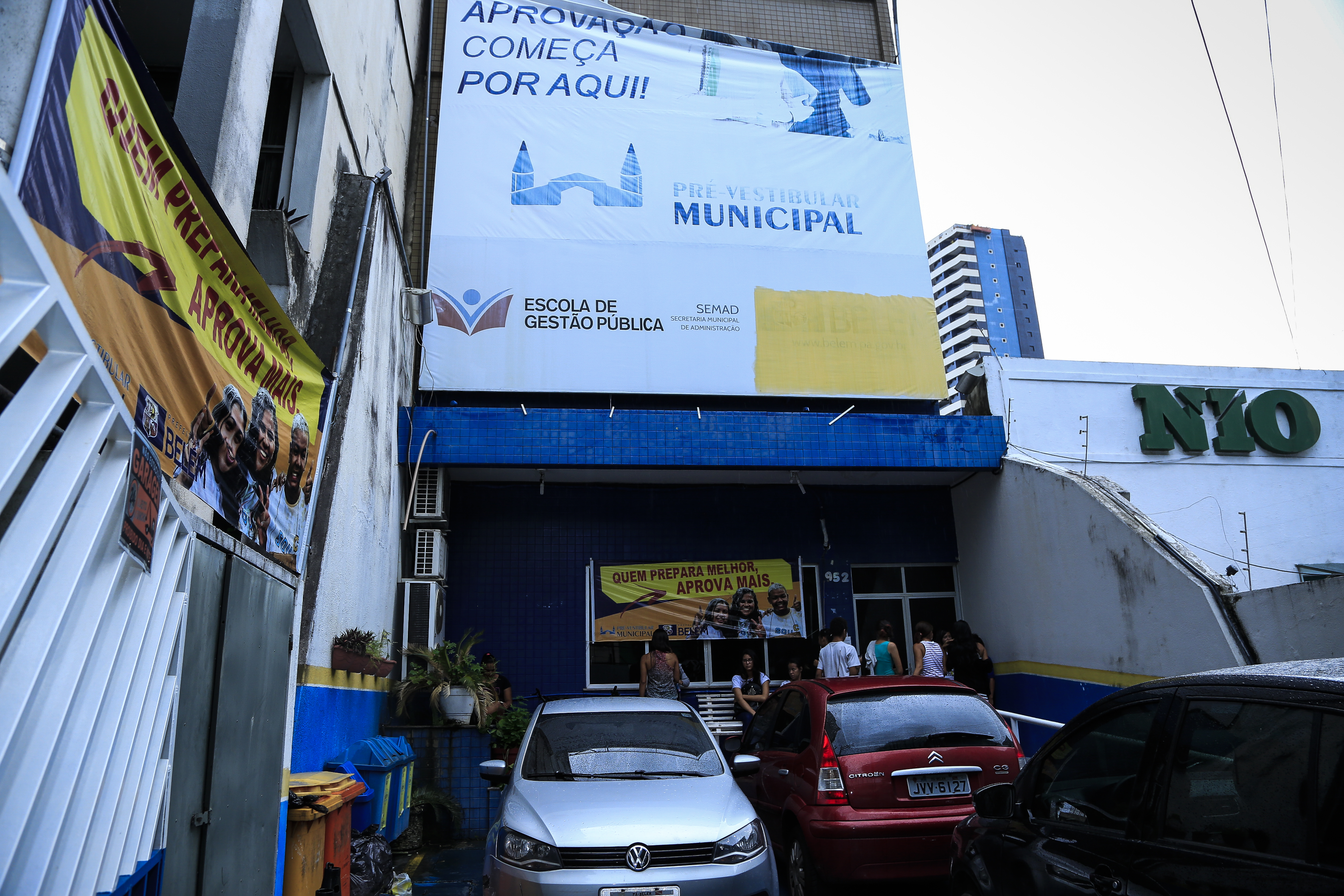 ENEM 2017: Alunos do Cursinho Pré-Vestibular se inscrevem para exame