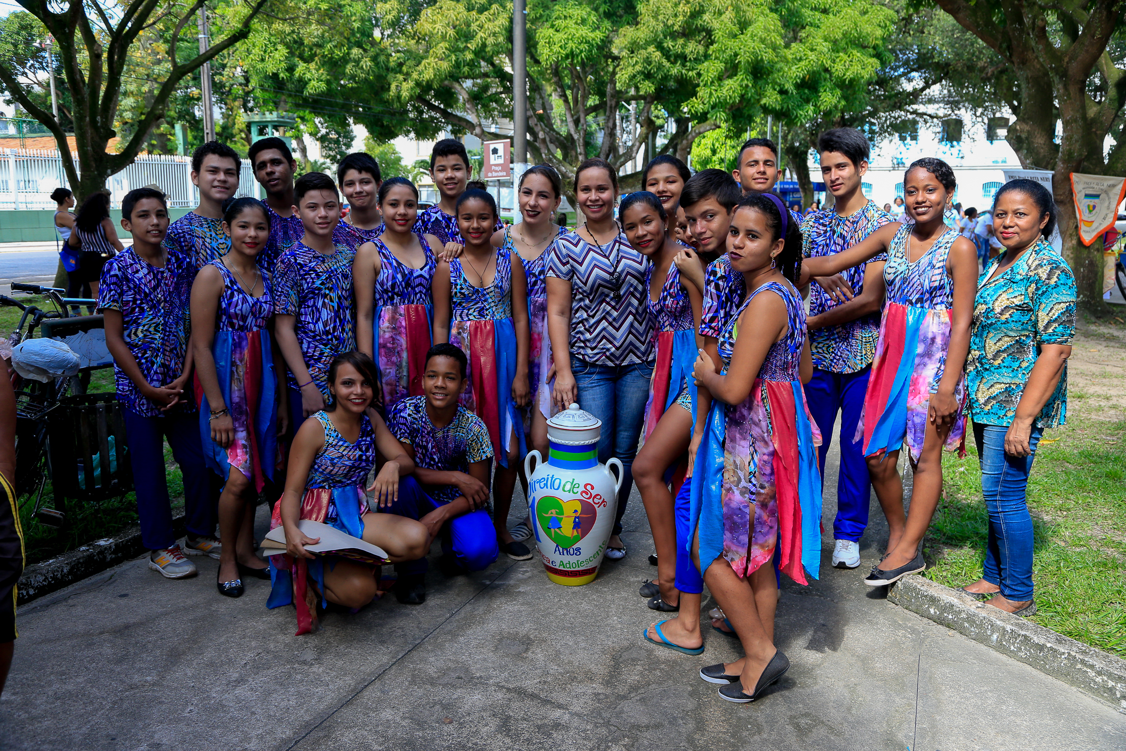  Projeto "Direito de Ser" encerra com festa em praça pública