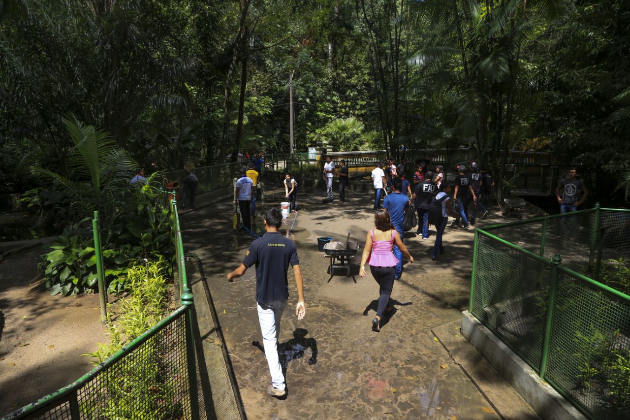 Parceria entre Prefeitura de Belém e Igreja Universal leva 800 jovens ao Bosque