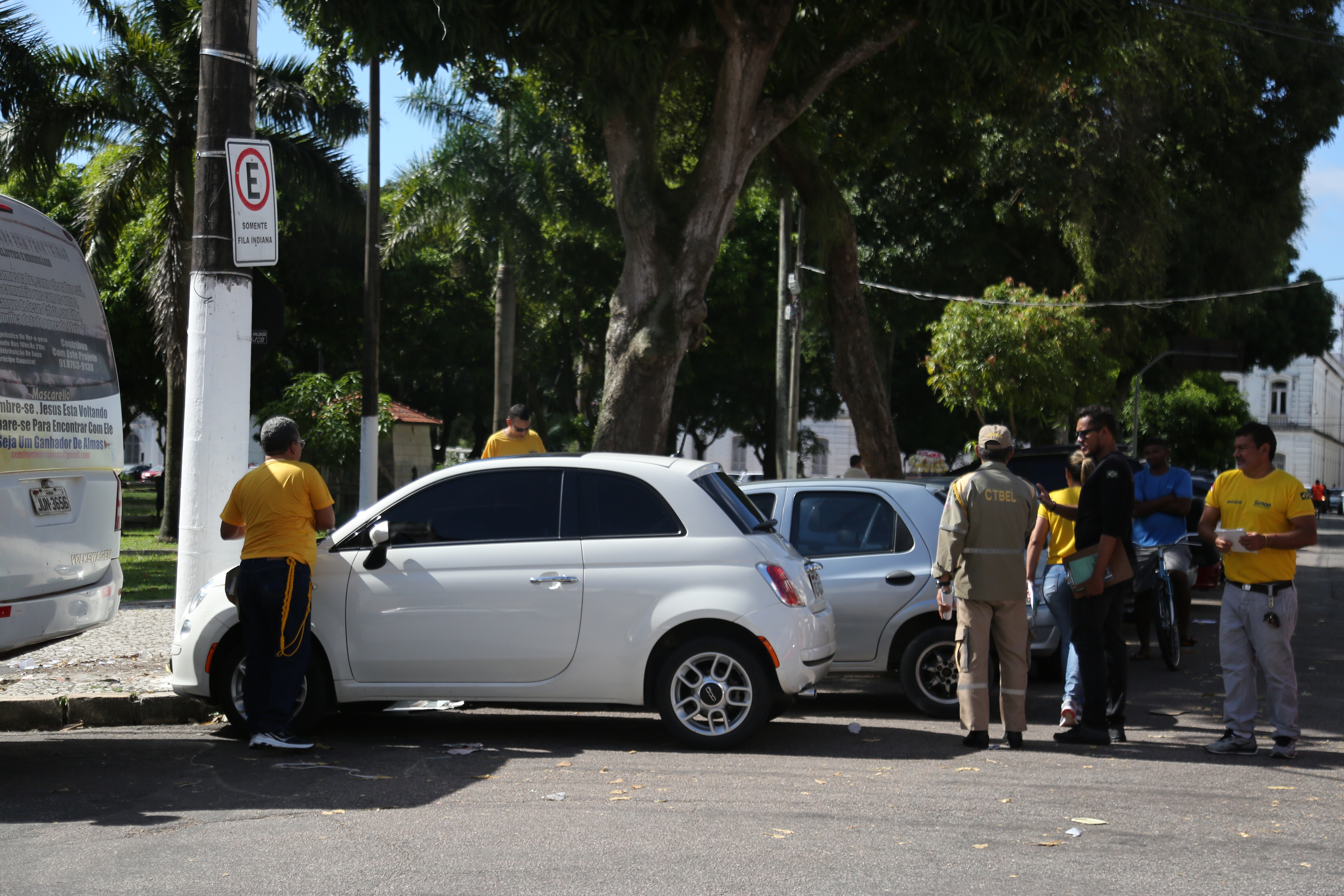 Motoristas recebem orientações em campanha educativa