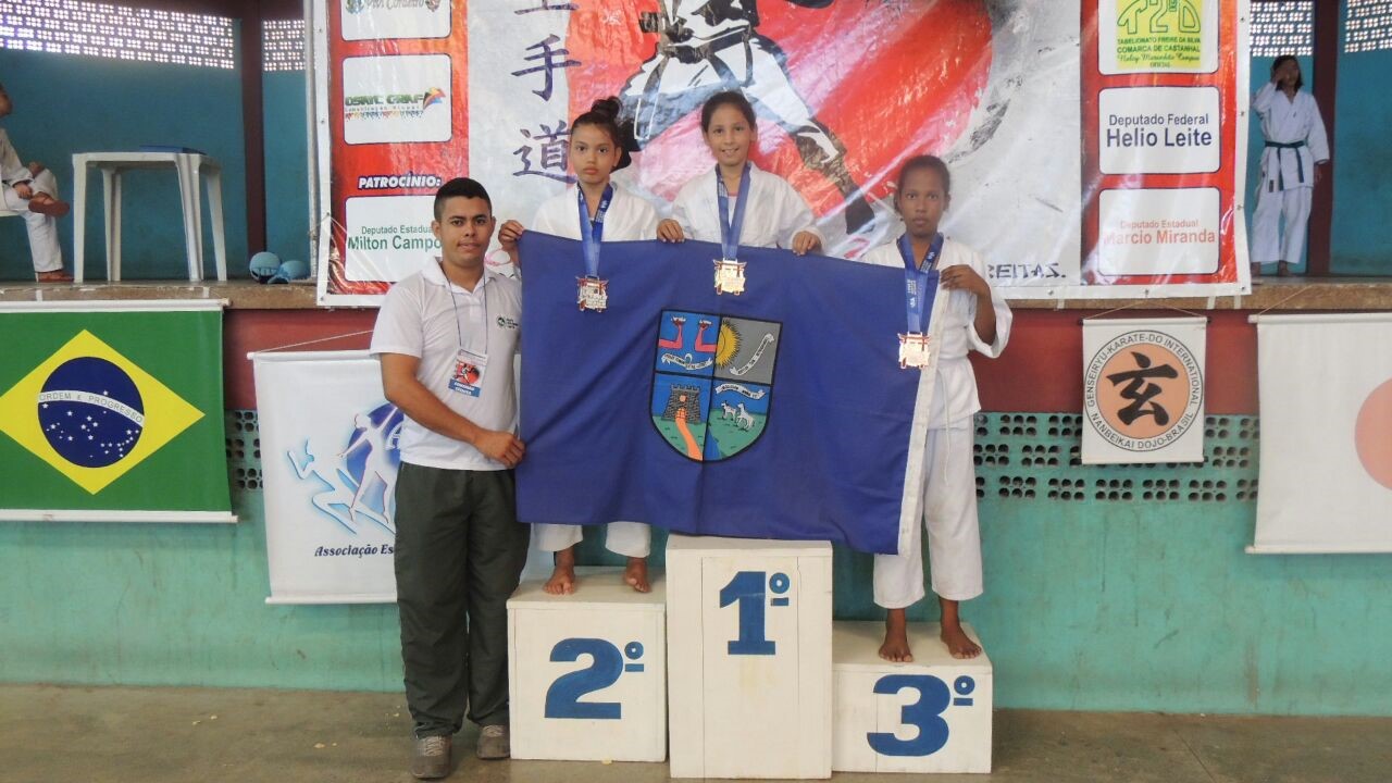 Atletas da Funbosque conquistam 11 medalhas em de campeonato de karatê