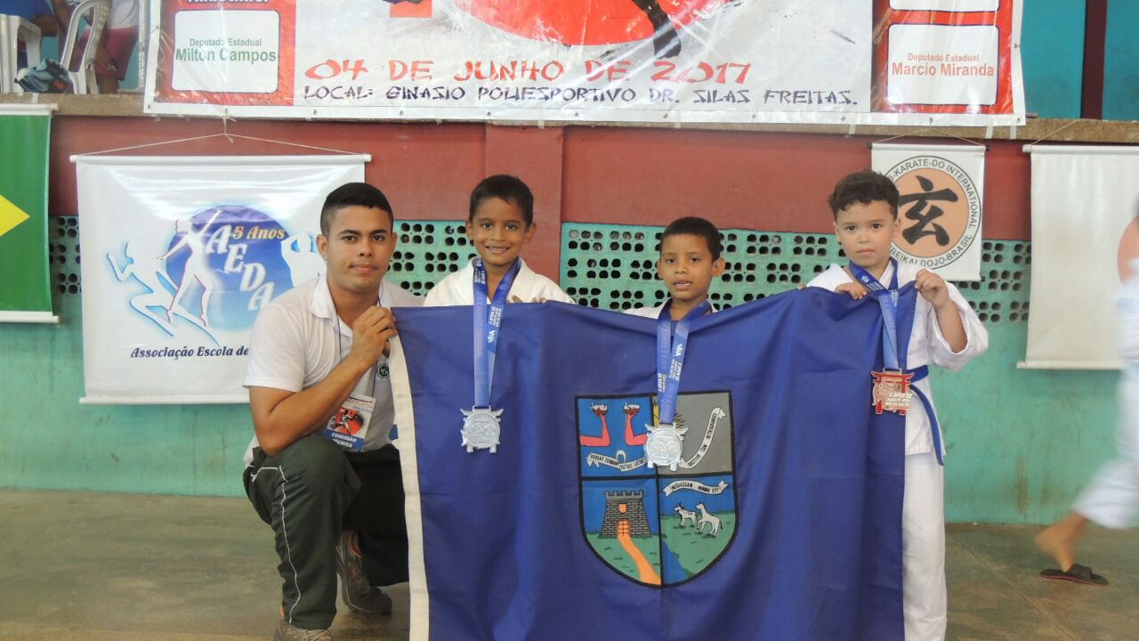 Atletas da Funbosque conquistam 11 medalhas em de campeonato de karatê