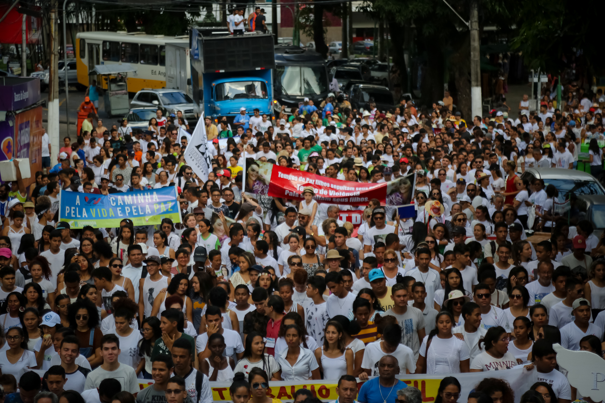 Caminhada pela Vida e pela Paz reúne cinco mil pessoas em Belém