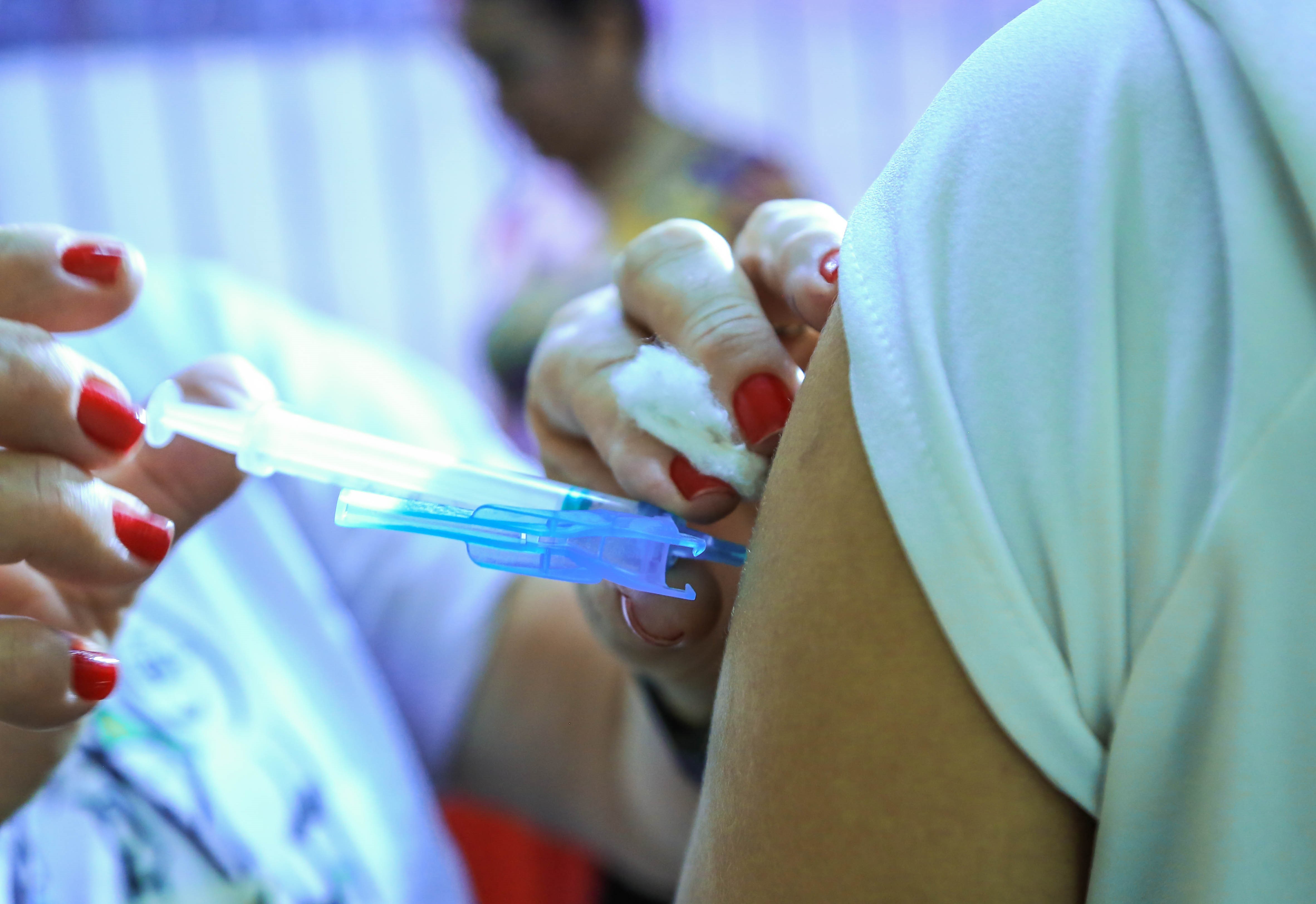 Adultos com até 26 anos podem se vacinar  contra o HPV