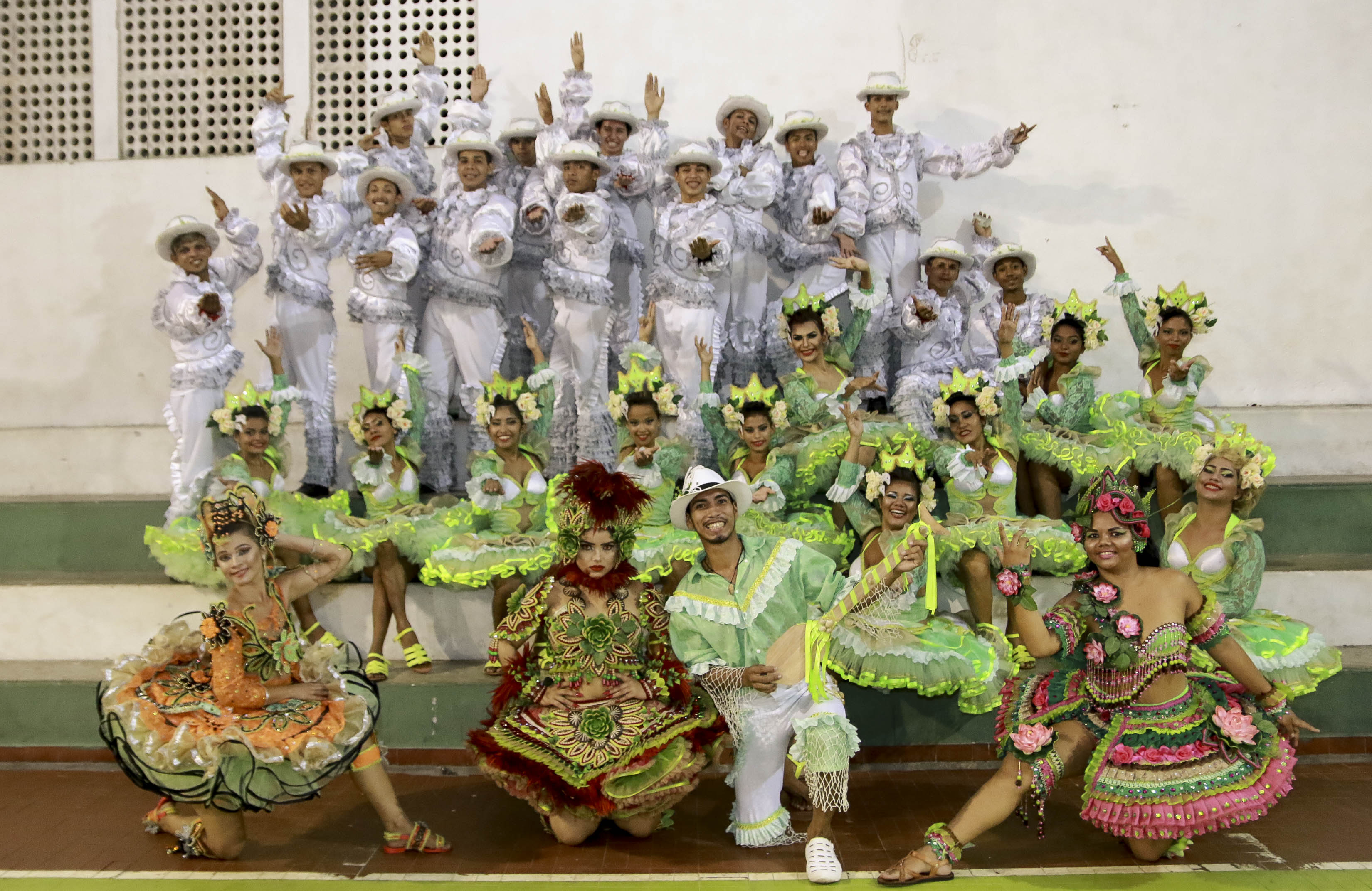 Público prestigia primeira noite da Programação Cultural Junina de Belém