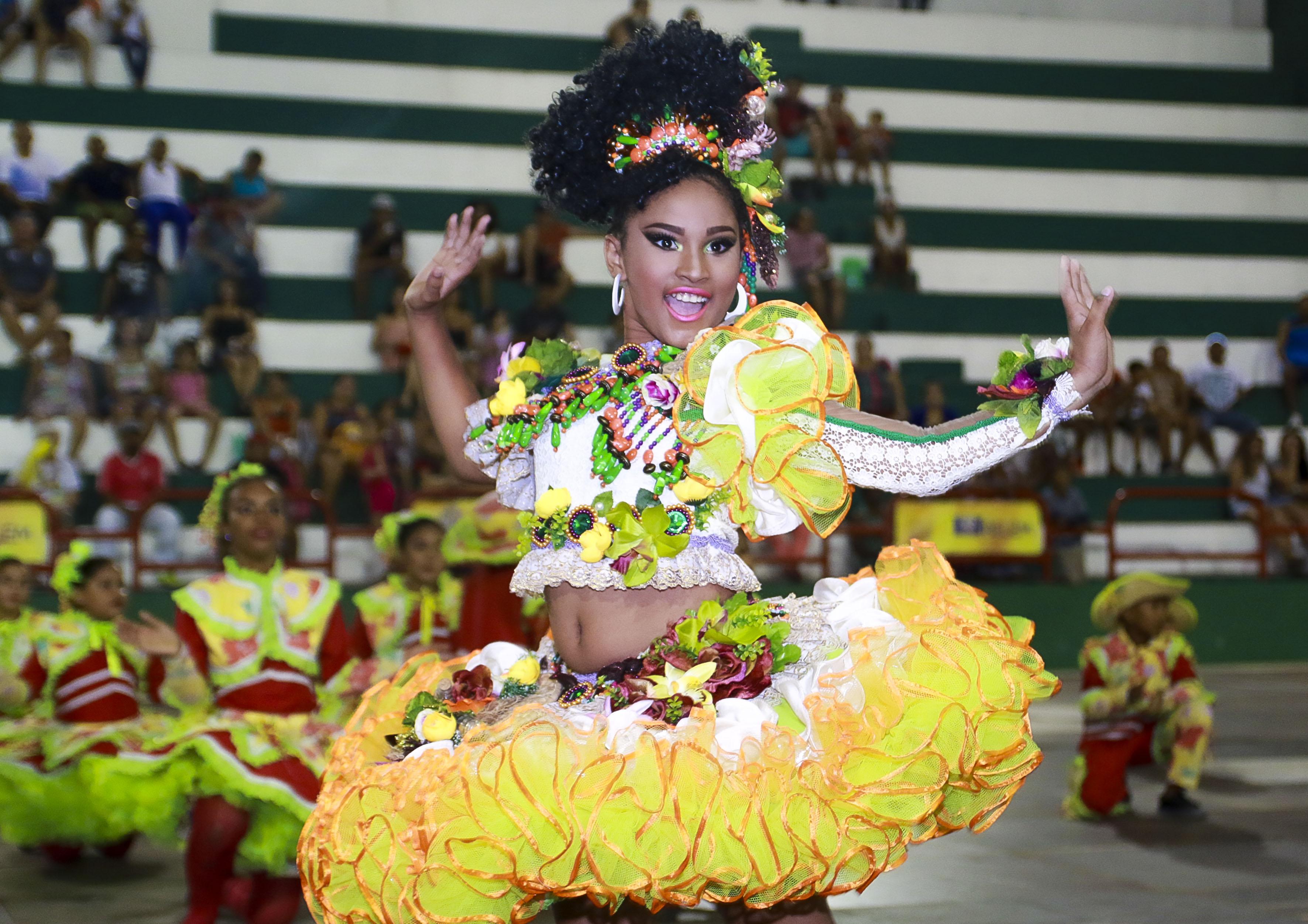 Público prestigia primeira noite da Programação Cultural Junina de Belém