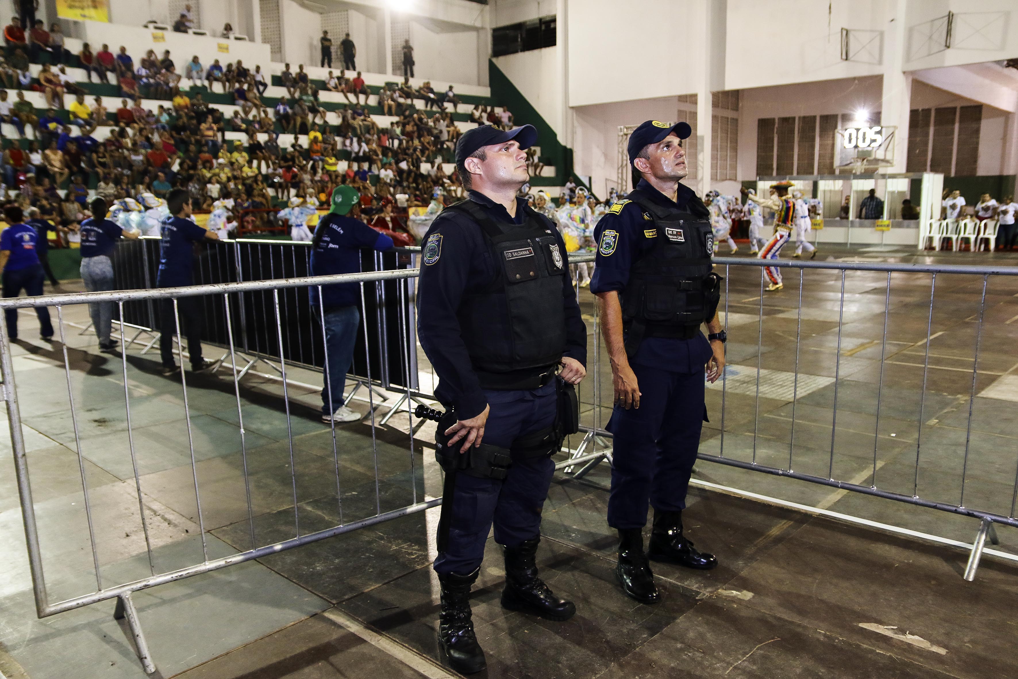 Público prestigia primeira noite da Programação Cultural Junina de Belém