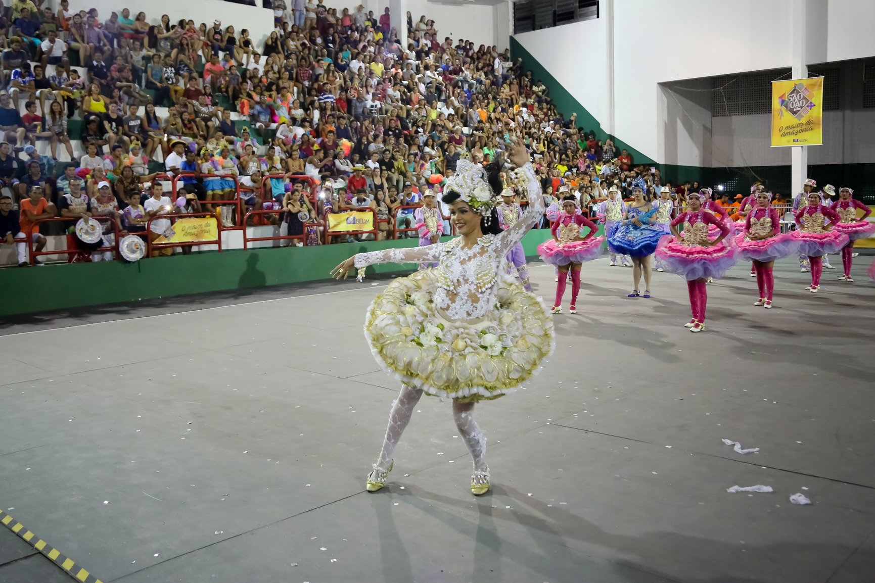 Programação Cultural Junina 2017 lota o ginásio da Tuna Luso