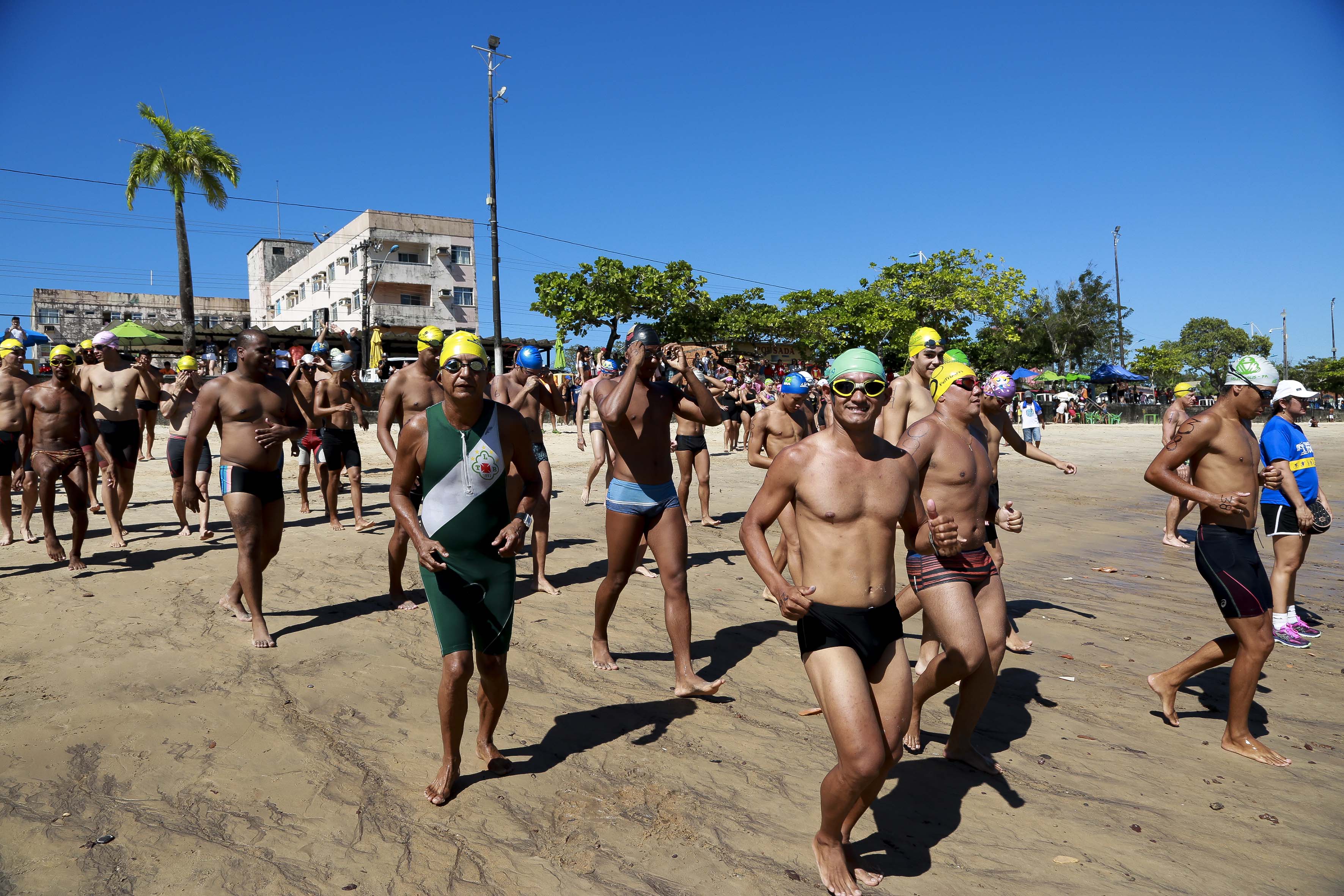 Travessia Murubira/Farol registra recorde de participantes