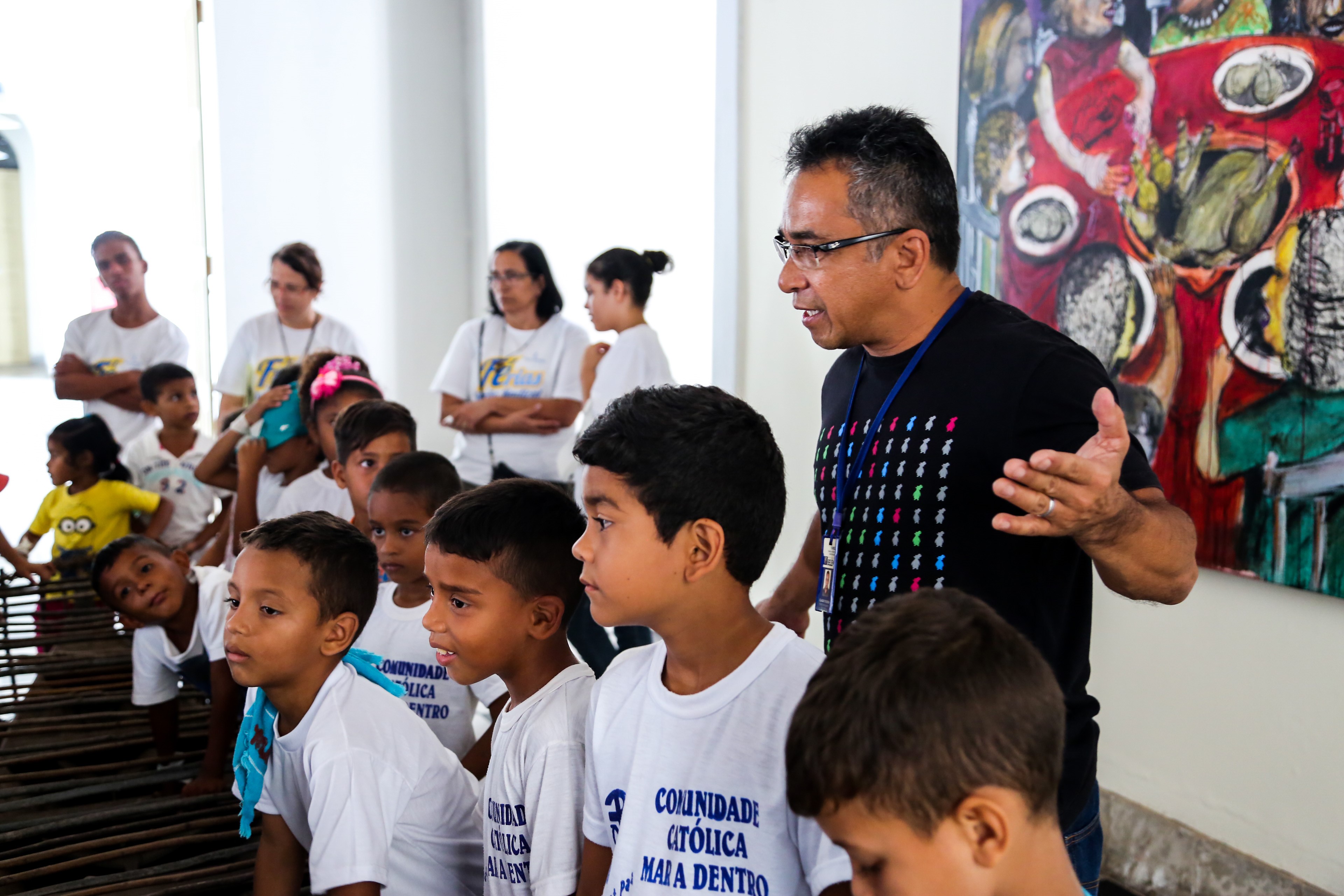 Mabe abre as portas para receber crianças das comunidades de Belém