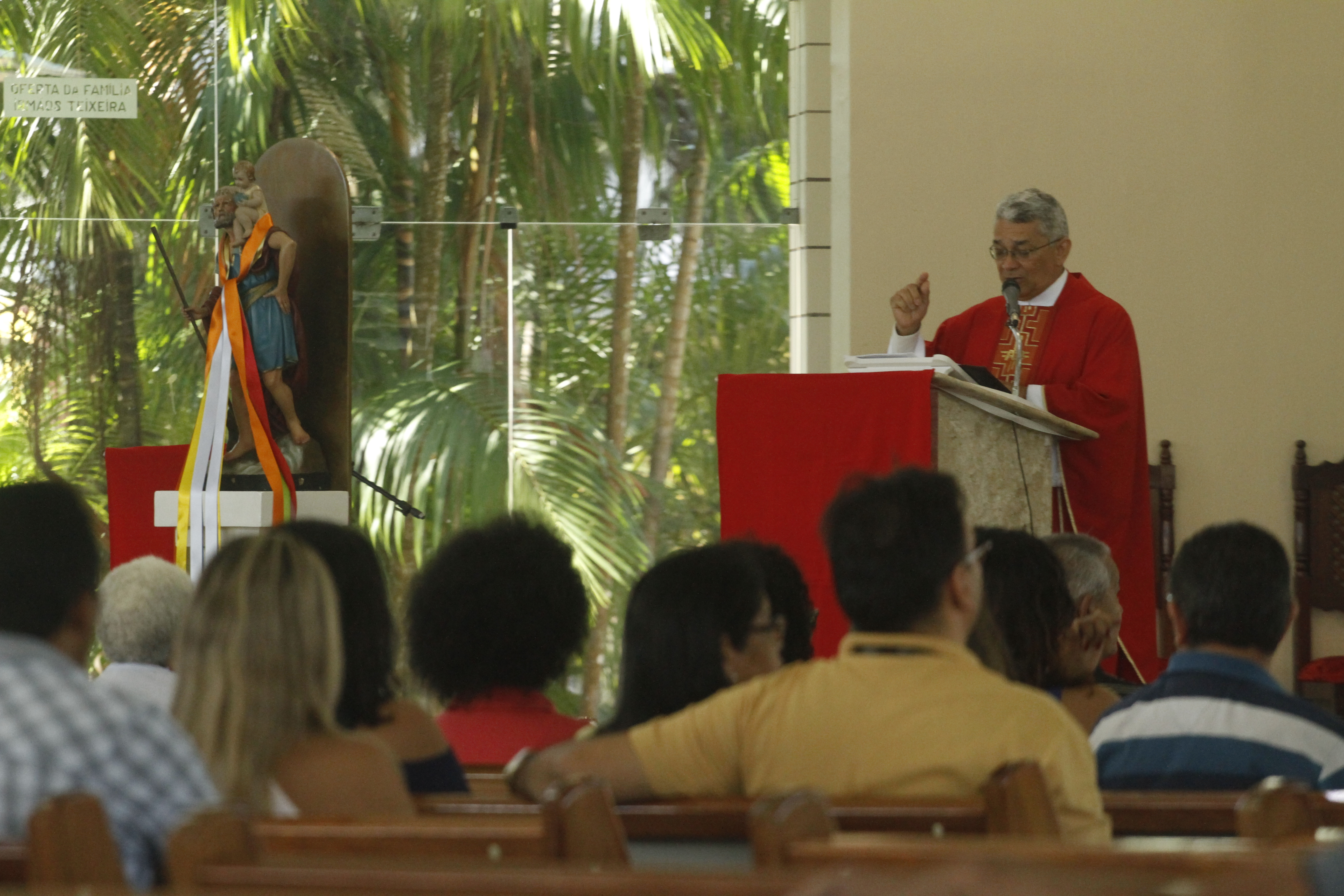 Ação educativa marca missa e carreata em homenagem ao padroeiro dos motoristas