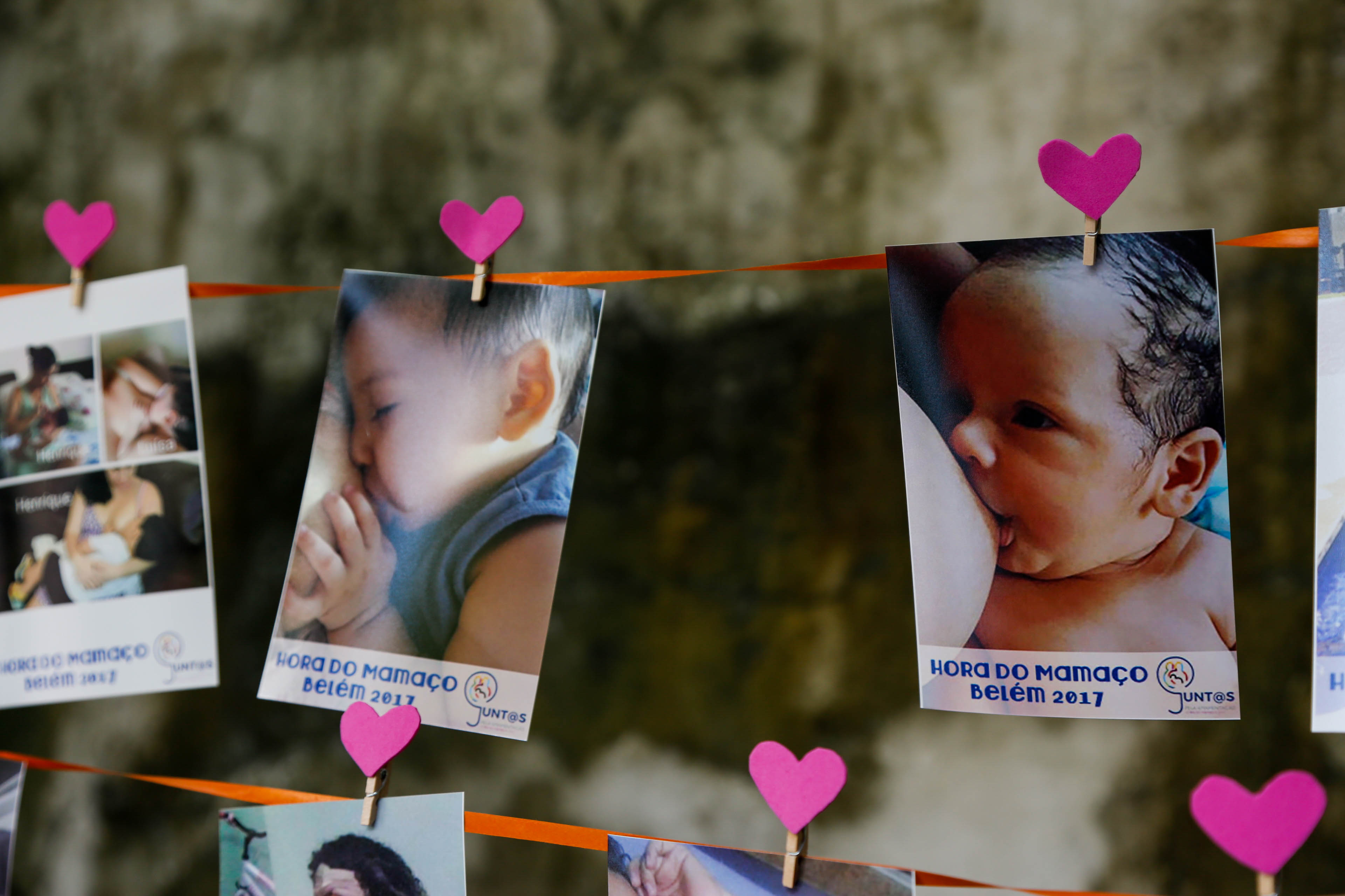 Mães se reúnem na praça do Horto para “mamaço” coletivo