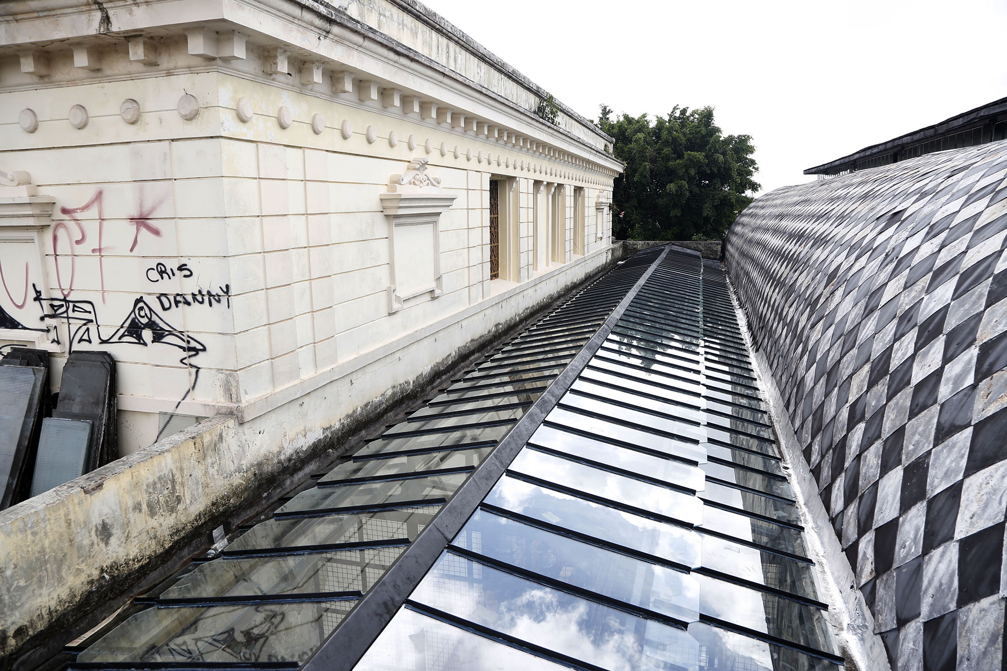 Cobertura do Mercado de São Brás recebe reparos
