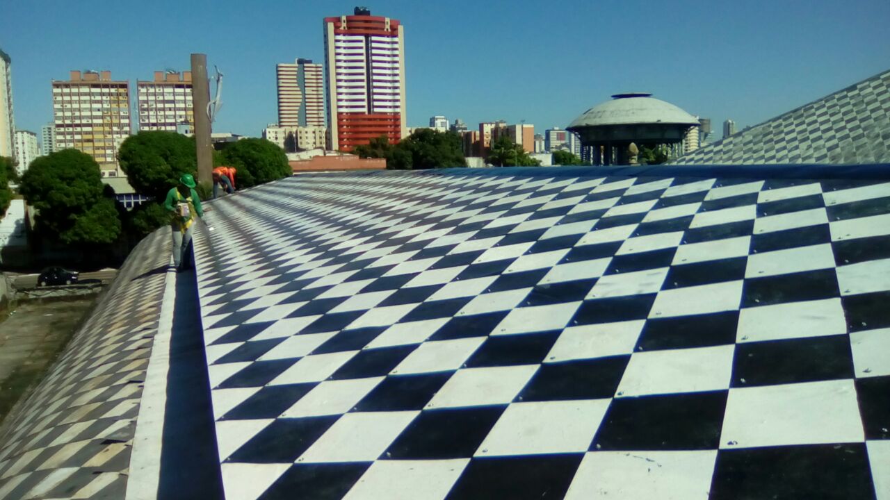 Cobertura do Mercado de São Brás recebe reparos