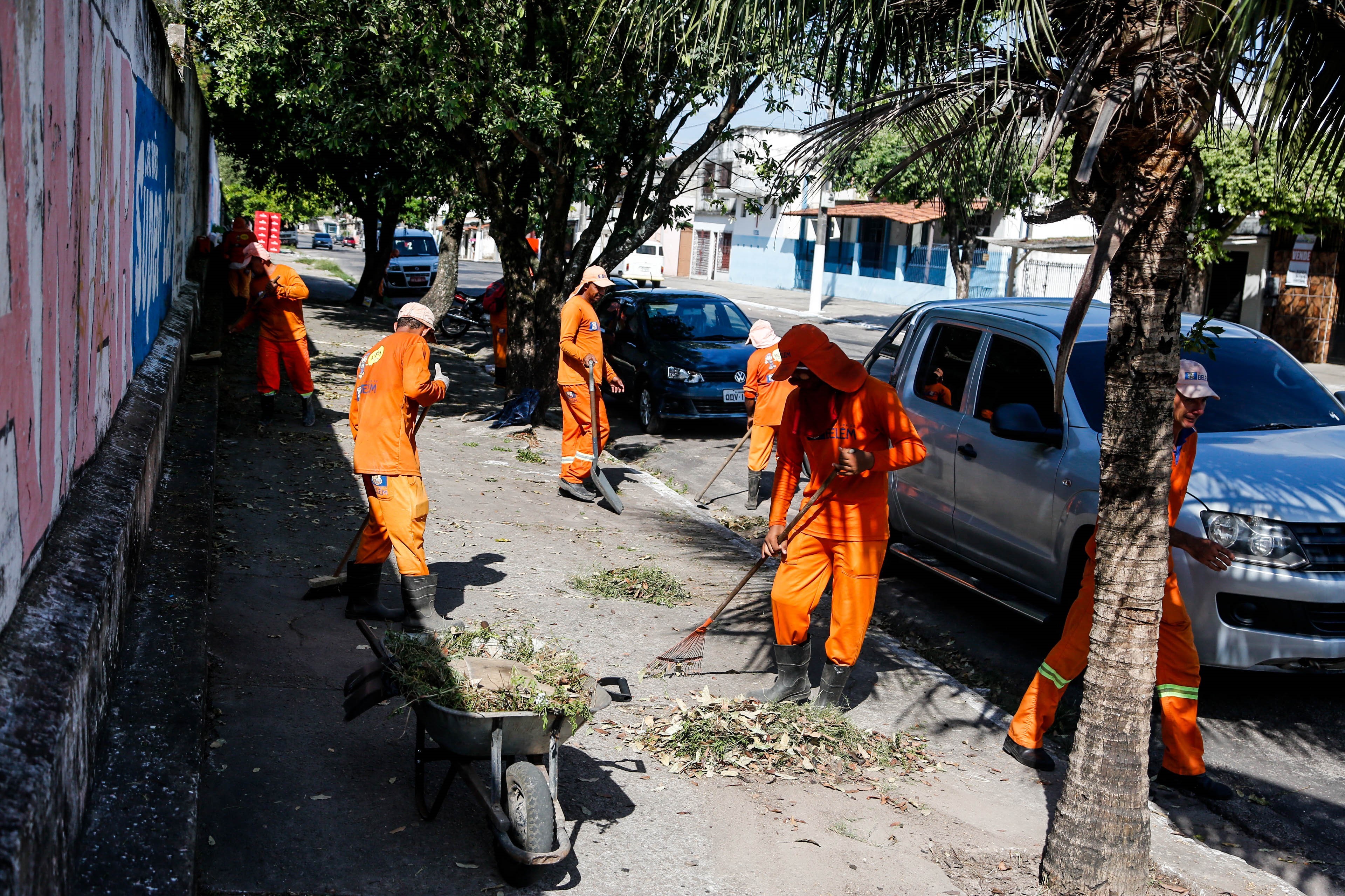 Limpeza nos cemitérios é reforçada para o Dia dos Pais
