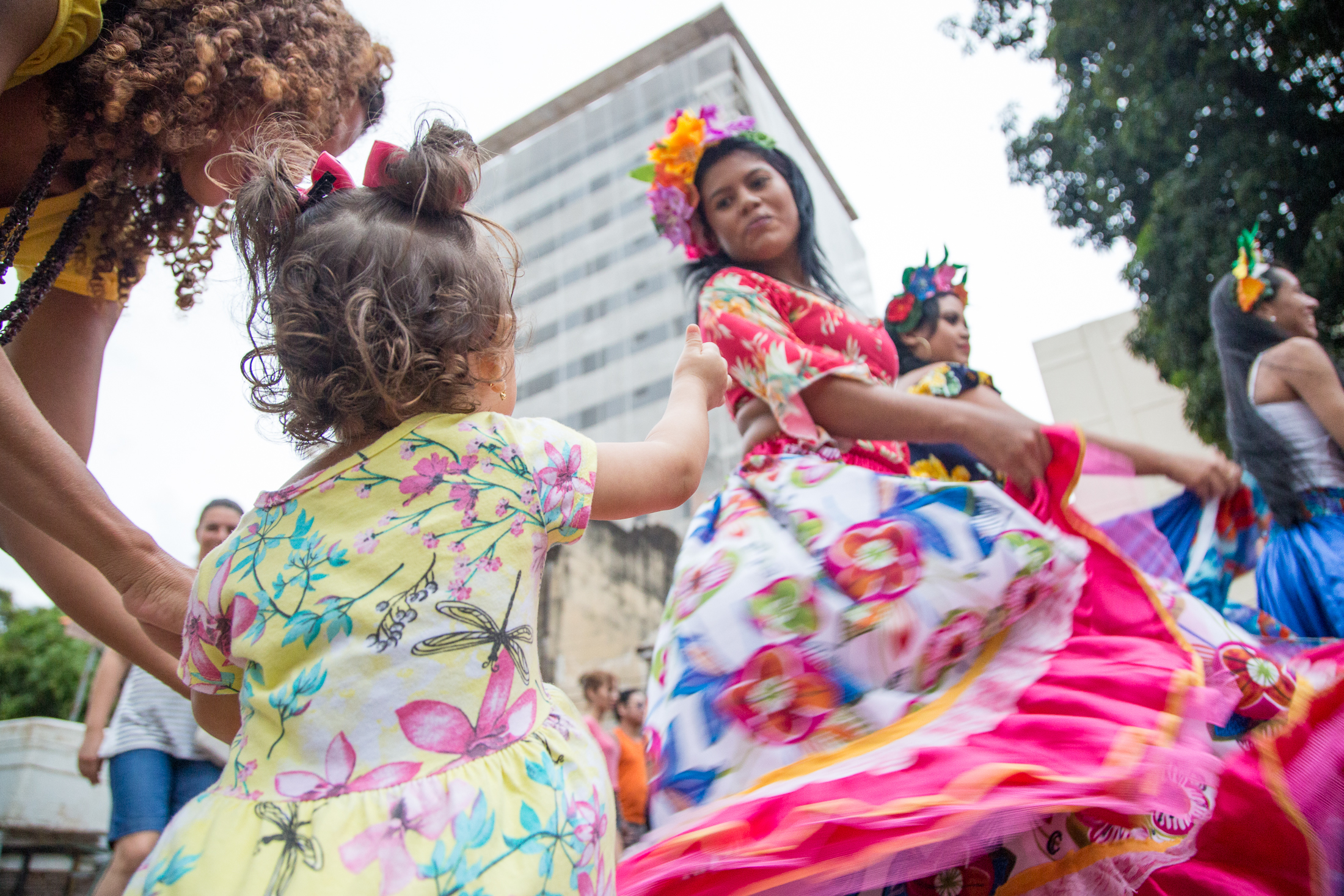 Cortejo cultural e homenagens a mestres encerram a Semana do Folclore