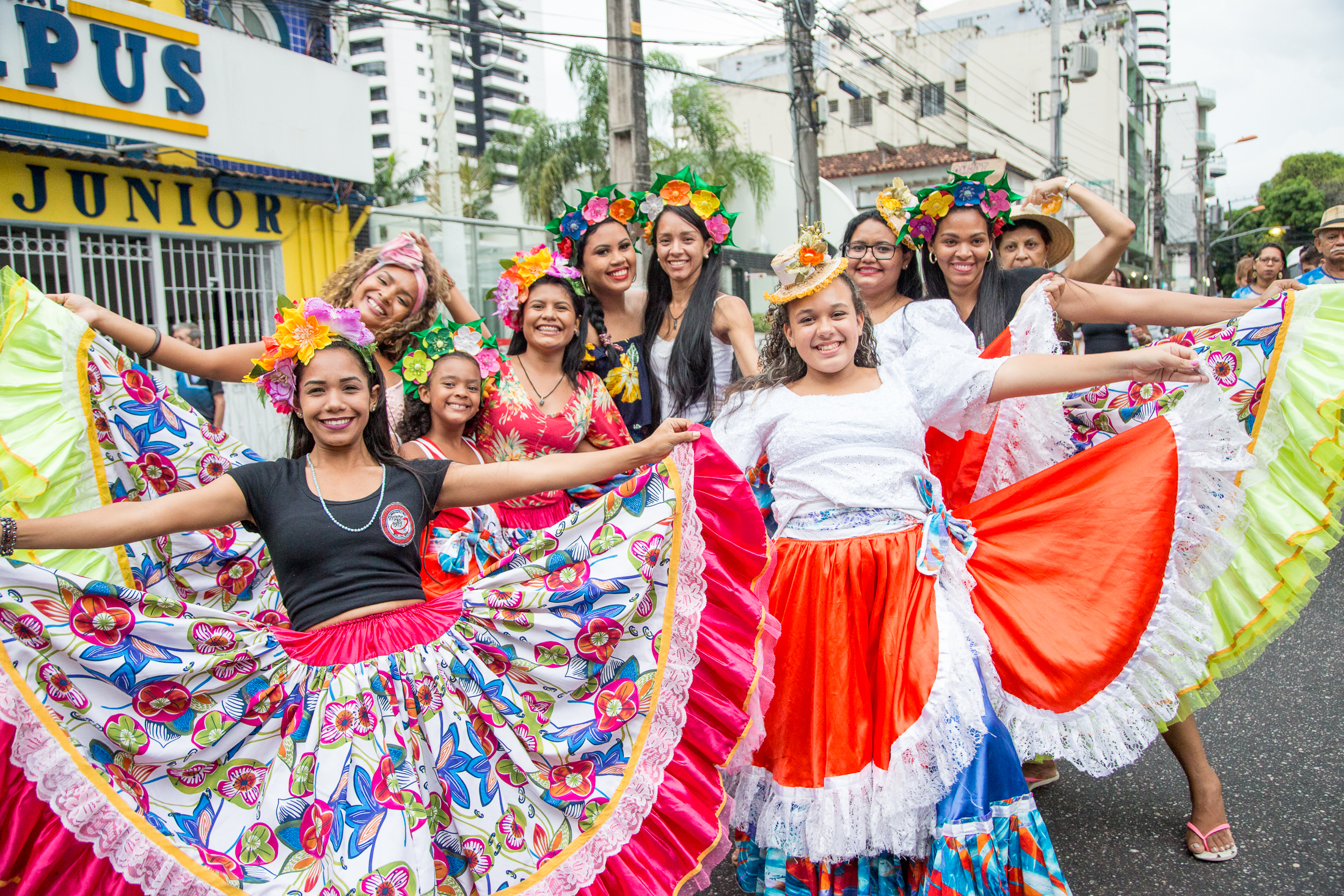 Cortejo cultural e homenagens a mestres encerram a Semana do Folclore
