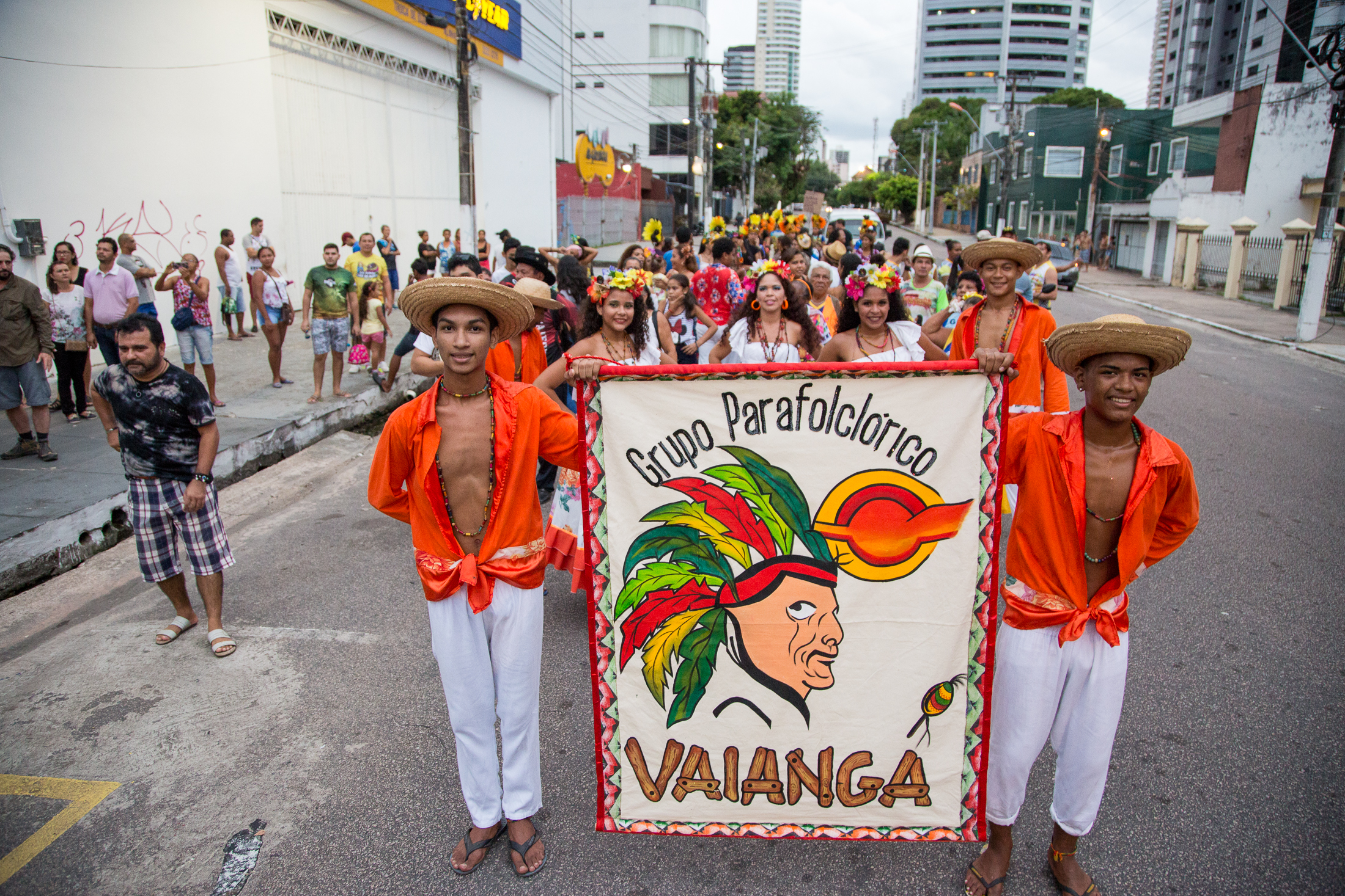 Cortejo cultural e homenagens a mestres encerram a Semana do Folclore