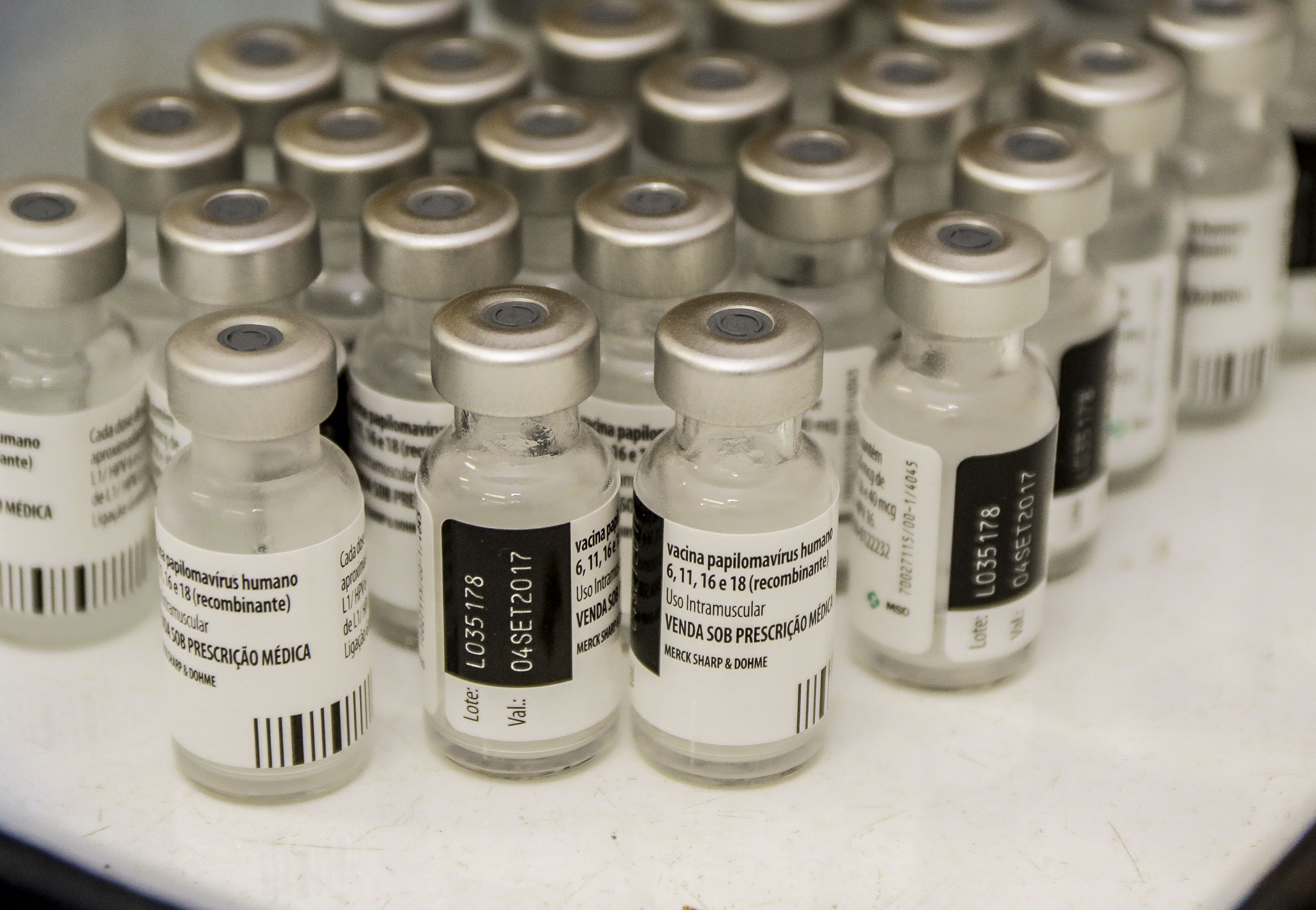 Postos abriram neste sábado para vacinação contra HPV e meningites bacterianas