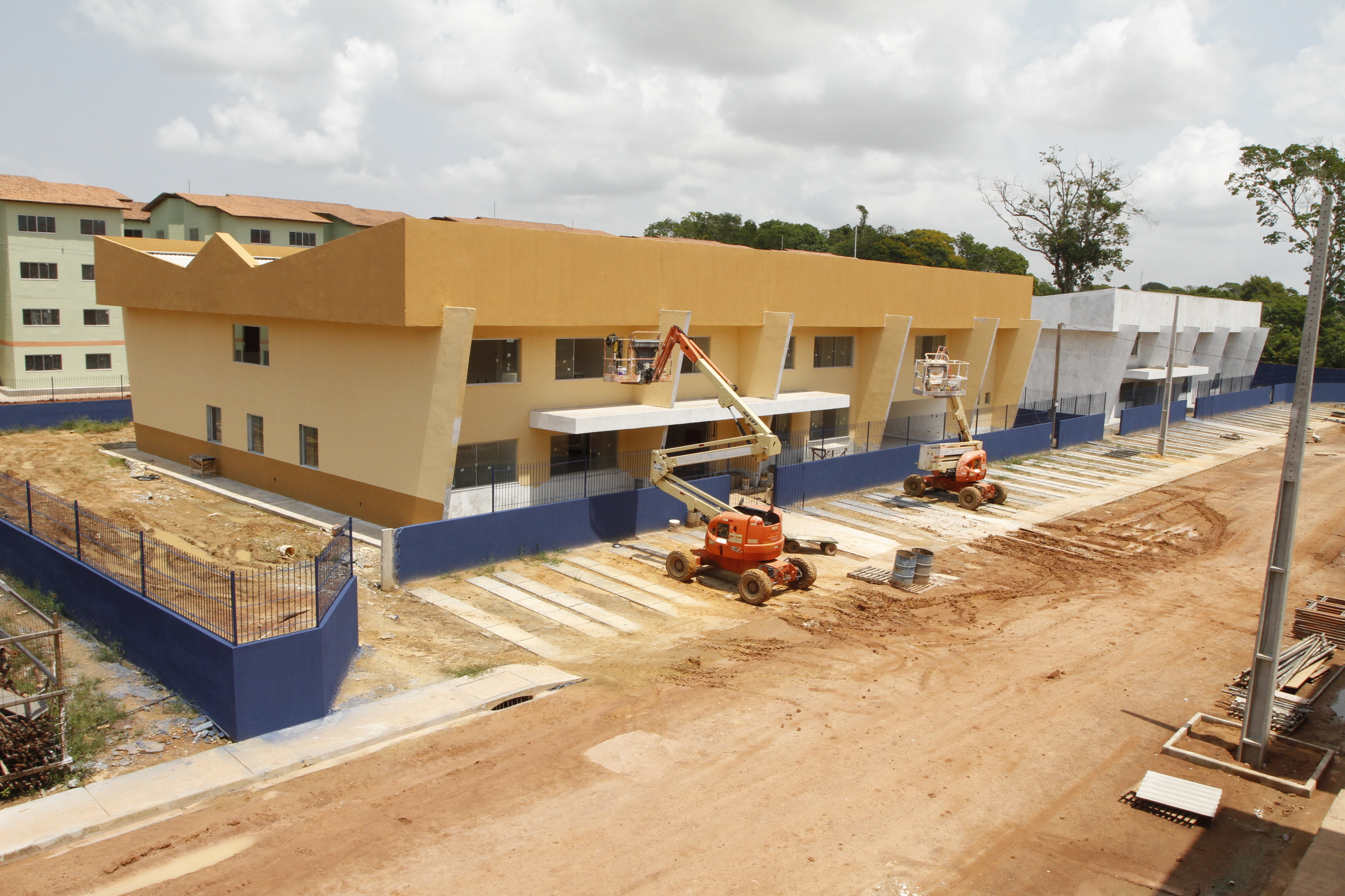Residenciais construídos pela Prefeitura estão com obras em fase de conclusão 